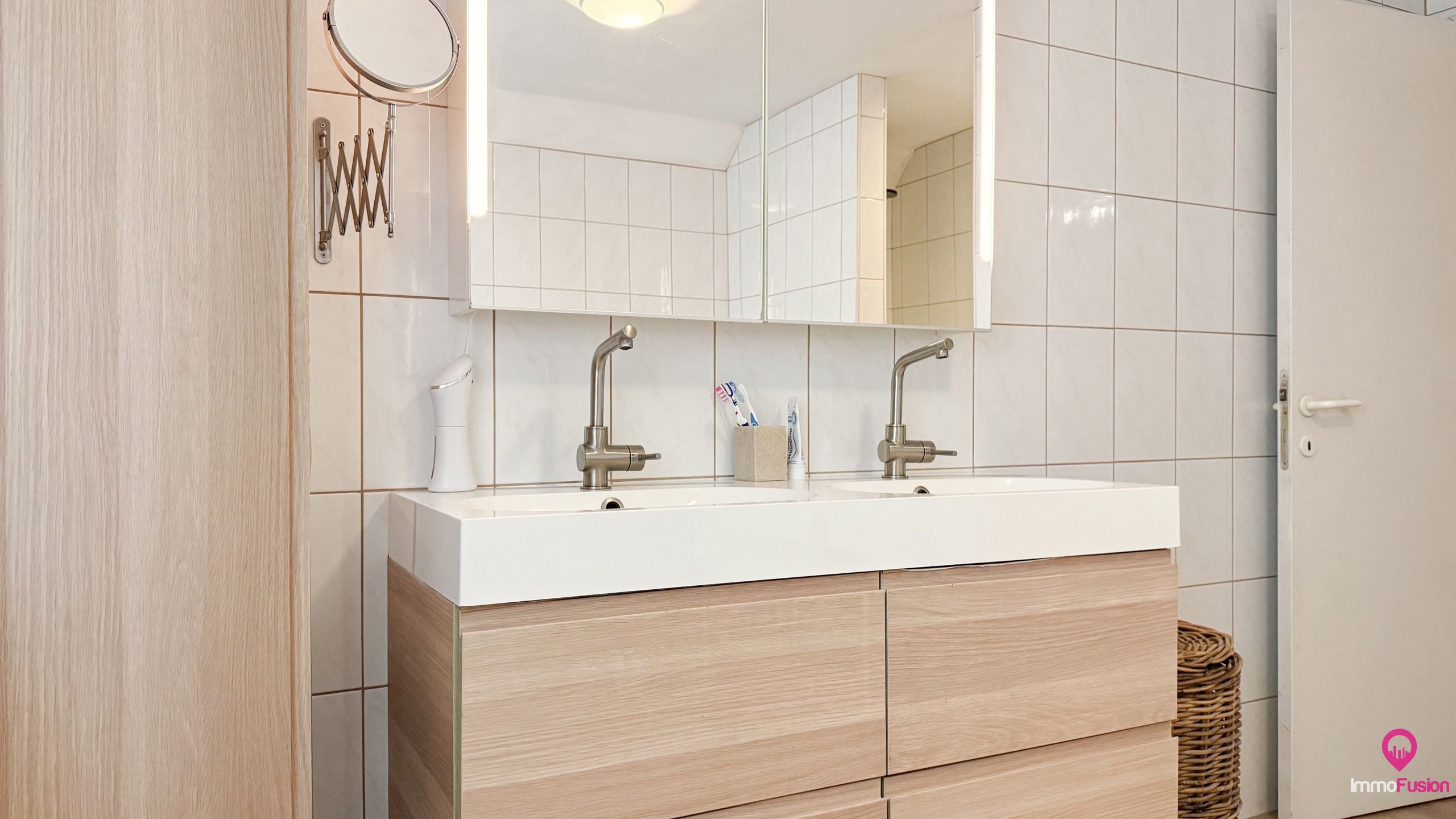 Prachtige woning met praktijkruime en paardenweide achteraan! foto 38