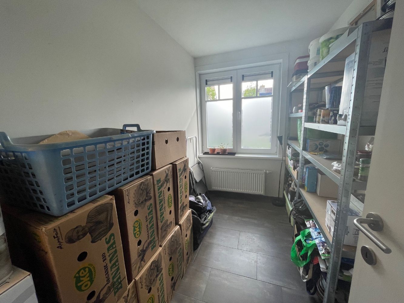 Ongemeubeld gelijkvloersappartement met twee slaapkamers, een terras en een staanplaats. foto 13