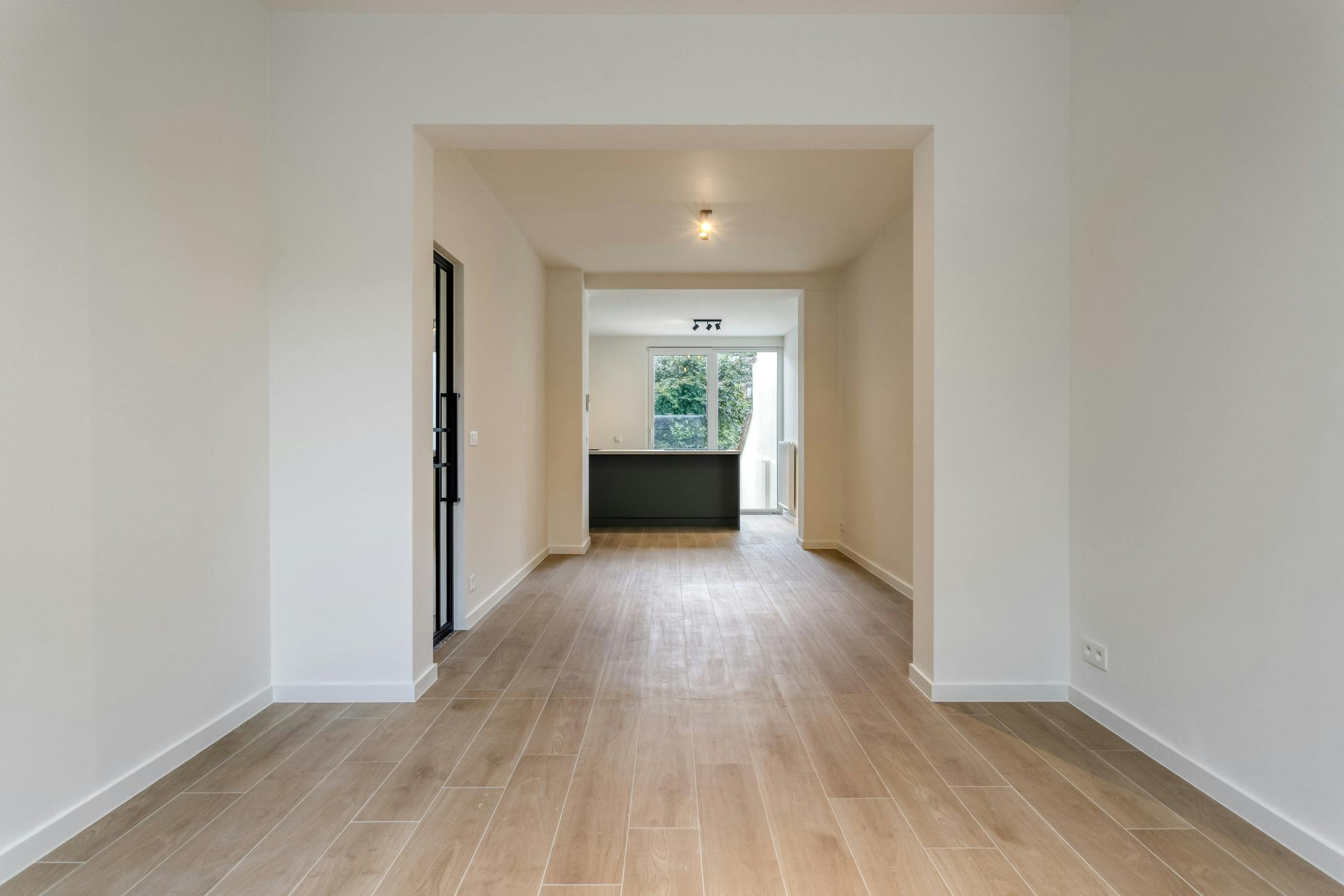 Prachtig vernieuwde ruime woning met EPC B te koop in centrum Kortrijk foto 5