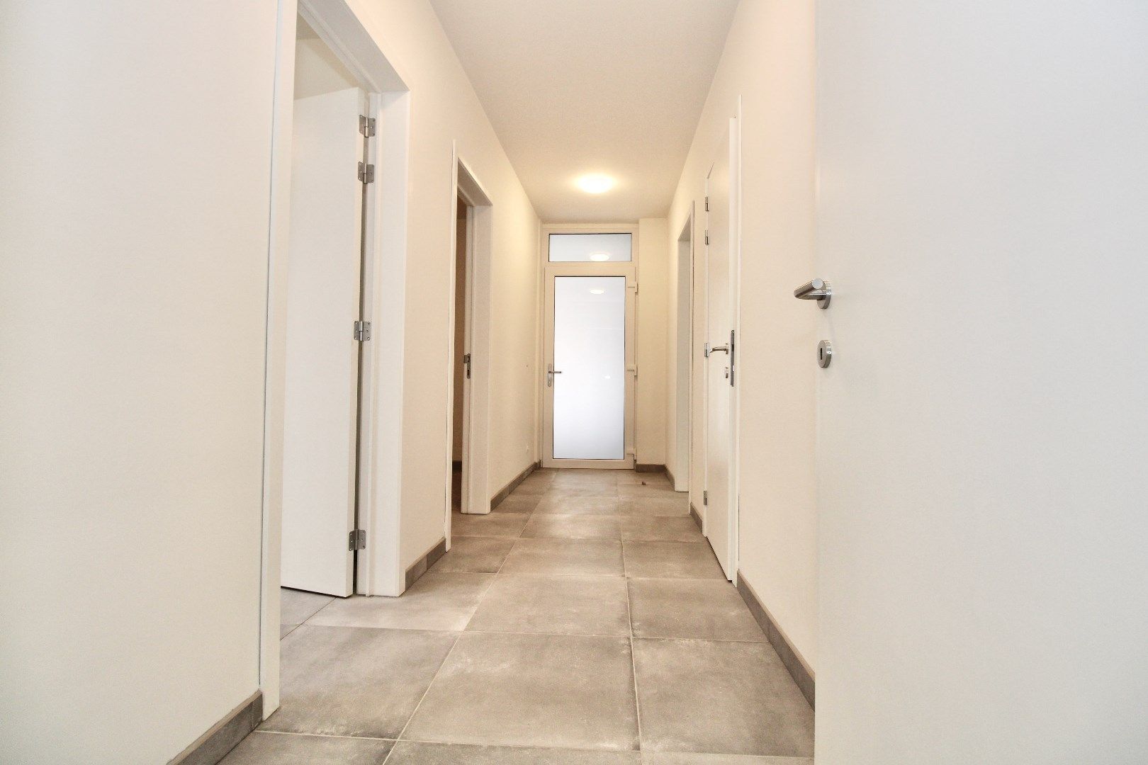 Energiezuinig, recent (2024), instapklaar 2-slpk gelijkvloersappartement foto 8