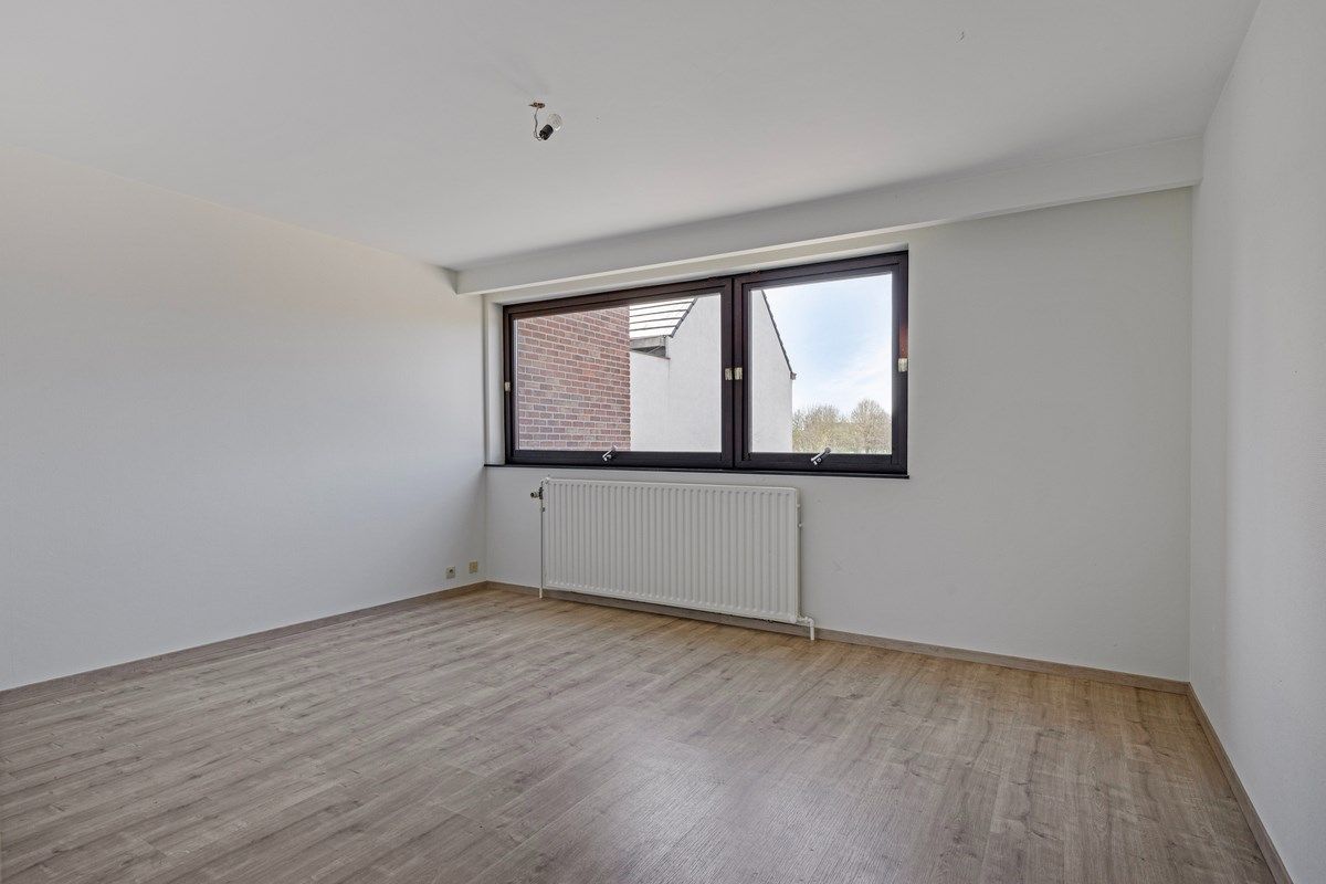 Villa met 4 slaapkamers op wandelafstand van centrum Lennik foto 11