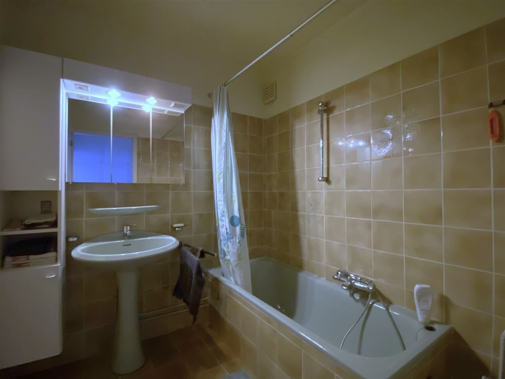 Ruim verzorgd appartement in het hart van Schoten foto 14