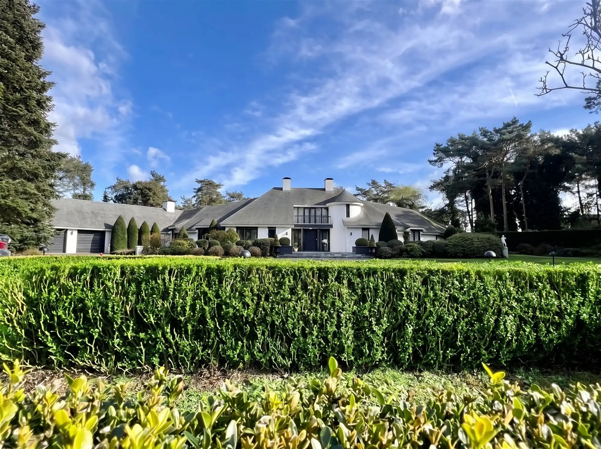 Statig landgoed met binnenzwembad op toplocatie foto 2