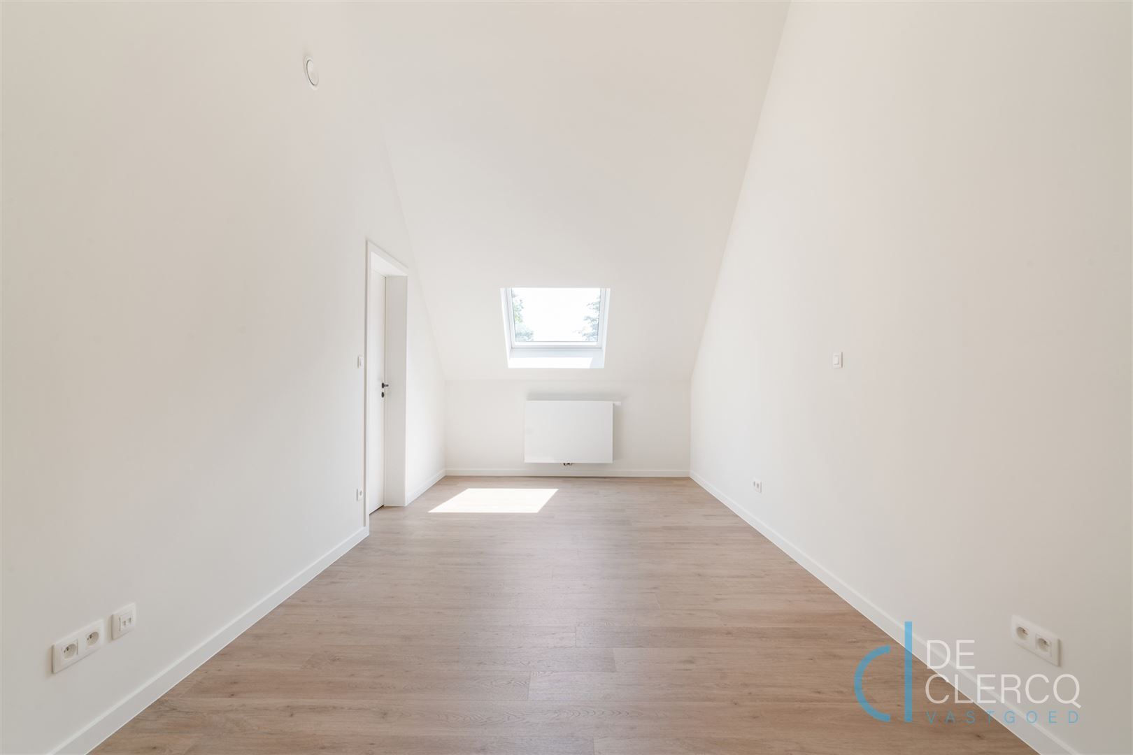 Piekfijn gerenoveerd appartement te koop, centrum Lochristi! foto 14