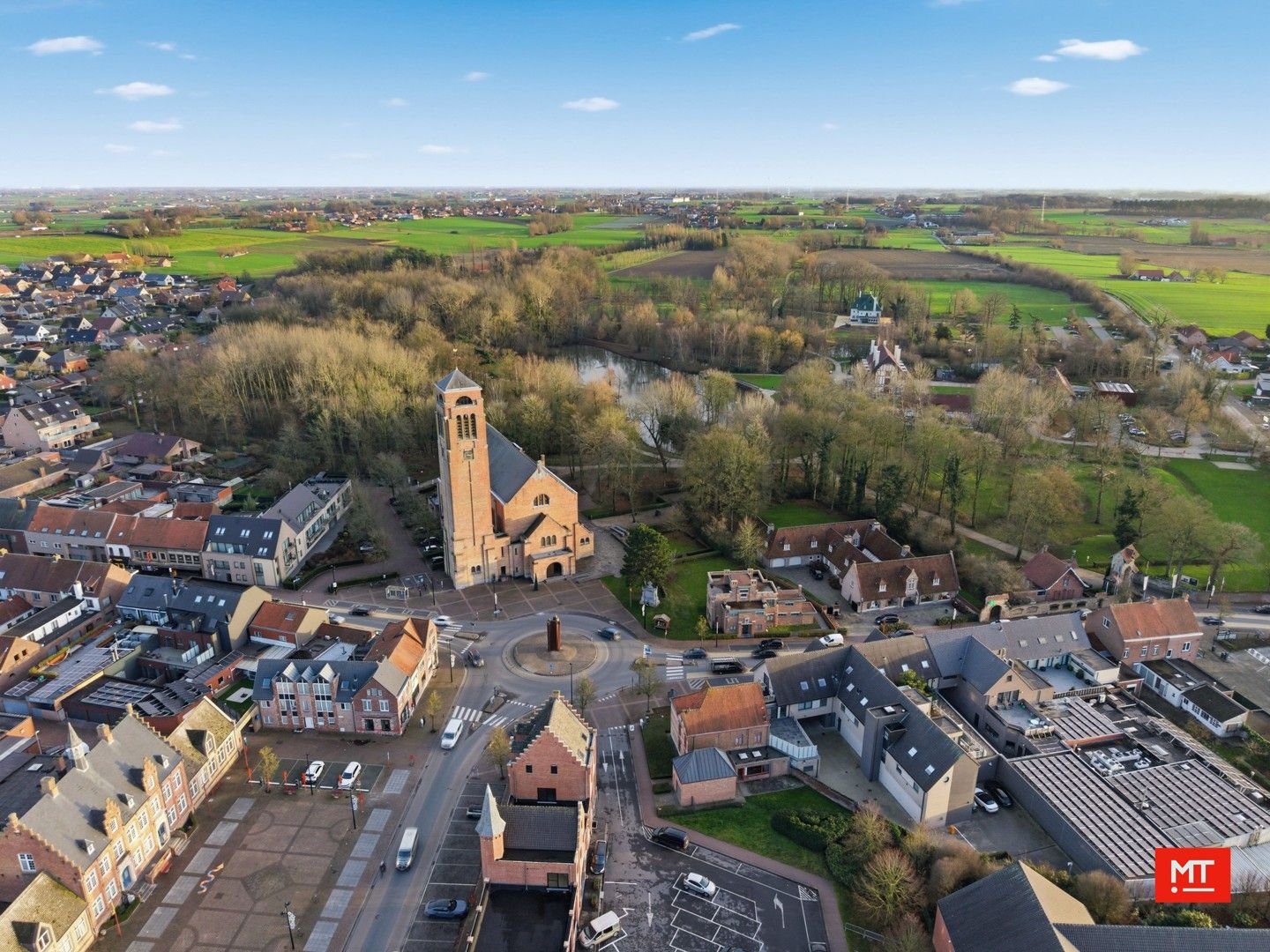 Instapklaar 2-slaapkamerappartement met groot terras en garage in het centrum van Zonnebeke foto 17