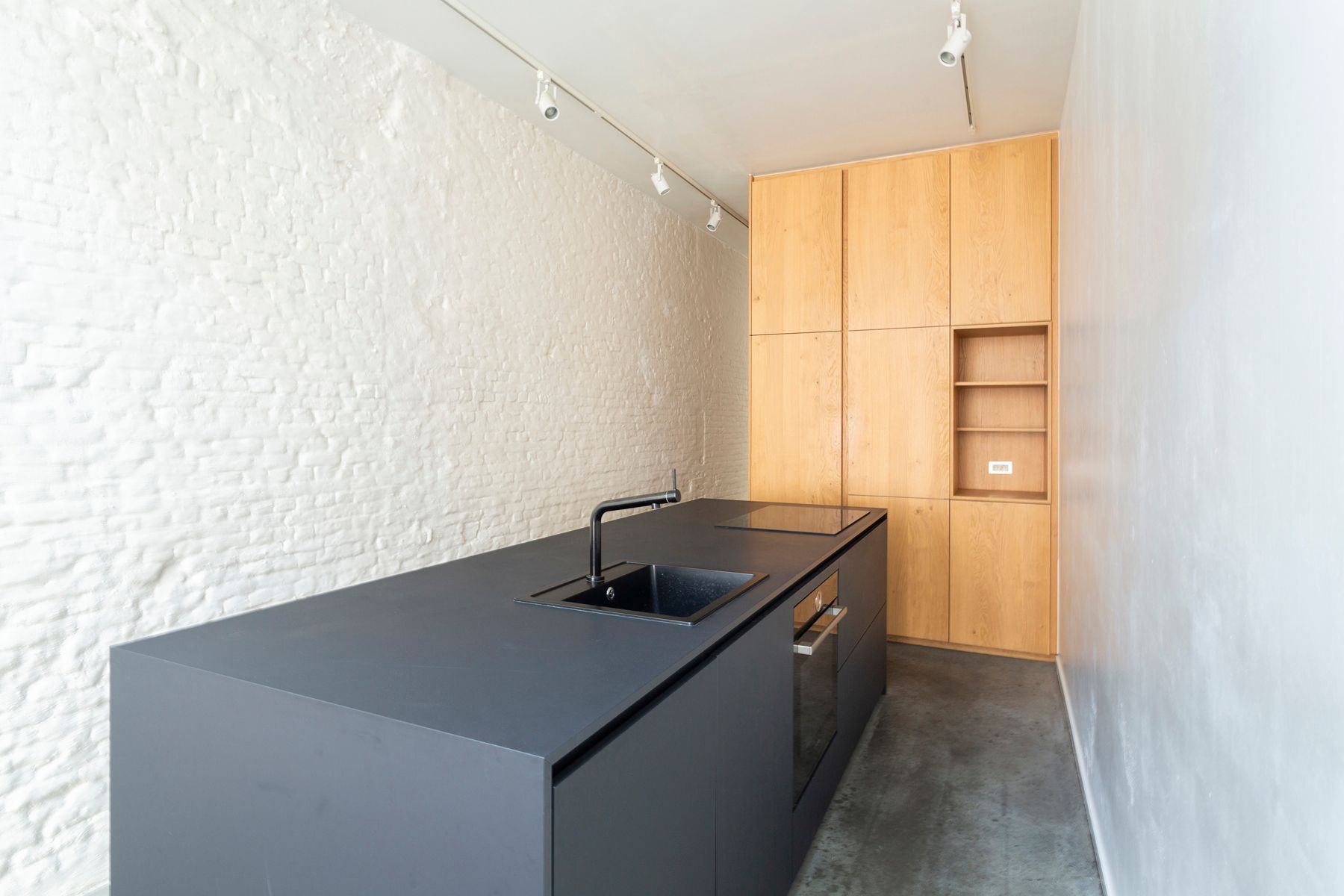 Instapklare woning met uniek binnenbuitengevoel in Antwerpen foto 3
