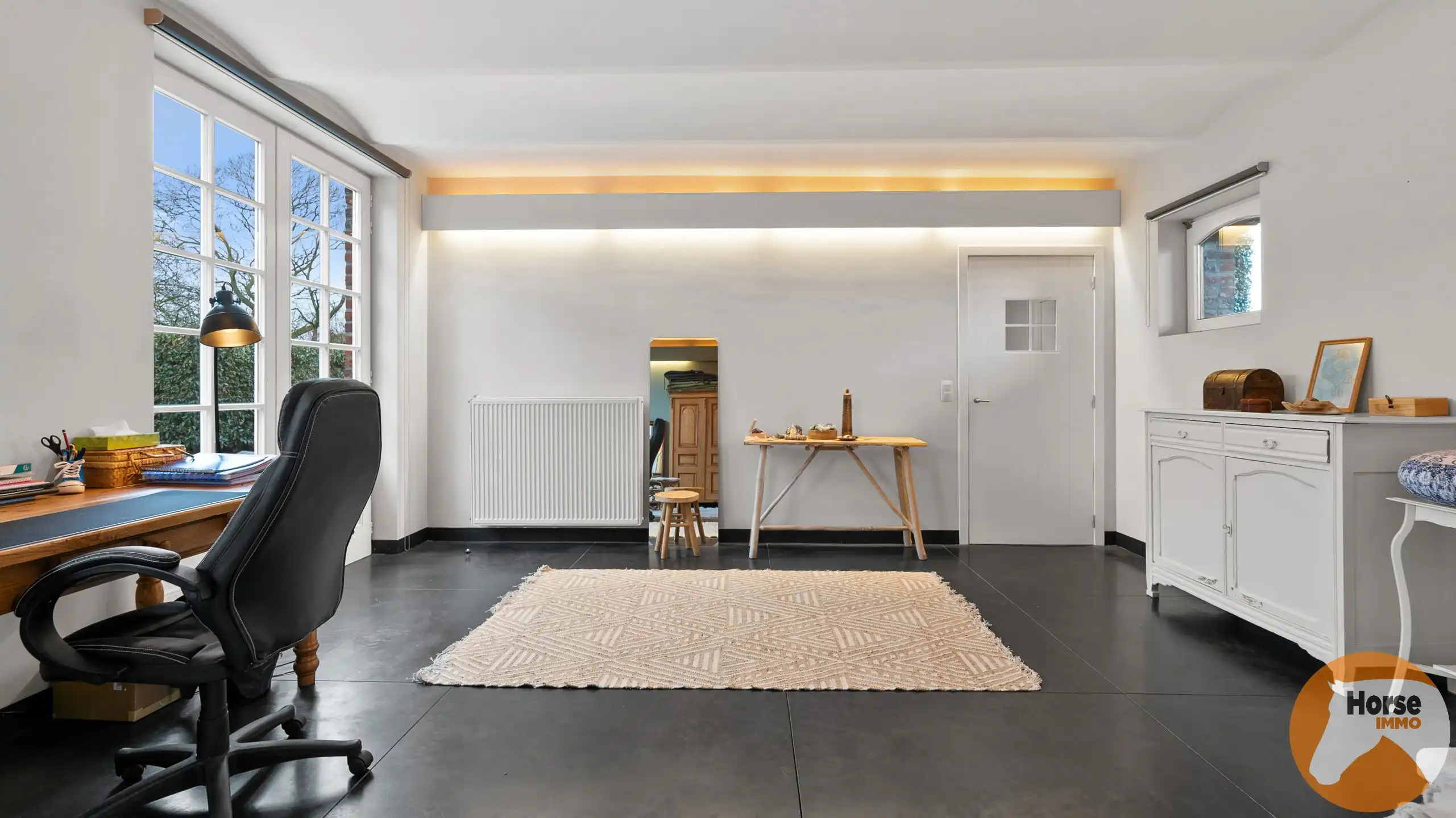 GOOIK - Luxueus afgewerkte hoeve met bijgebouw en weide foto 10