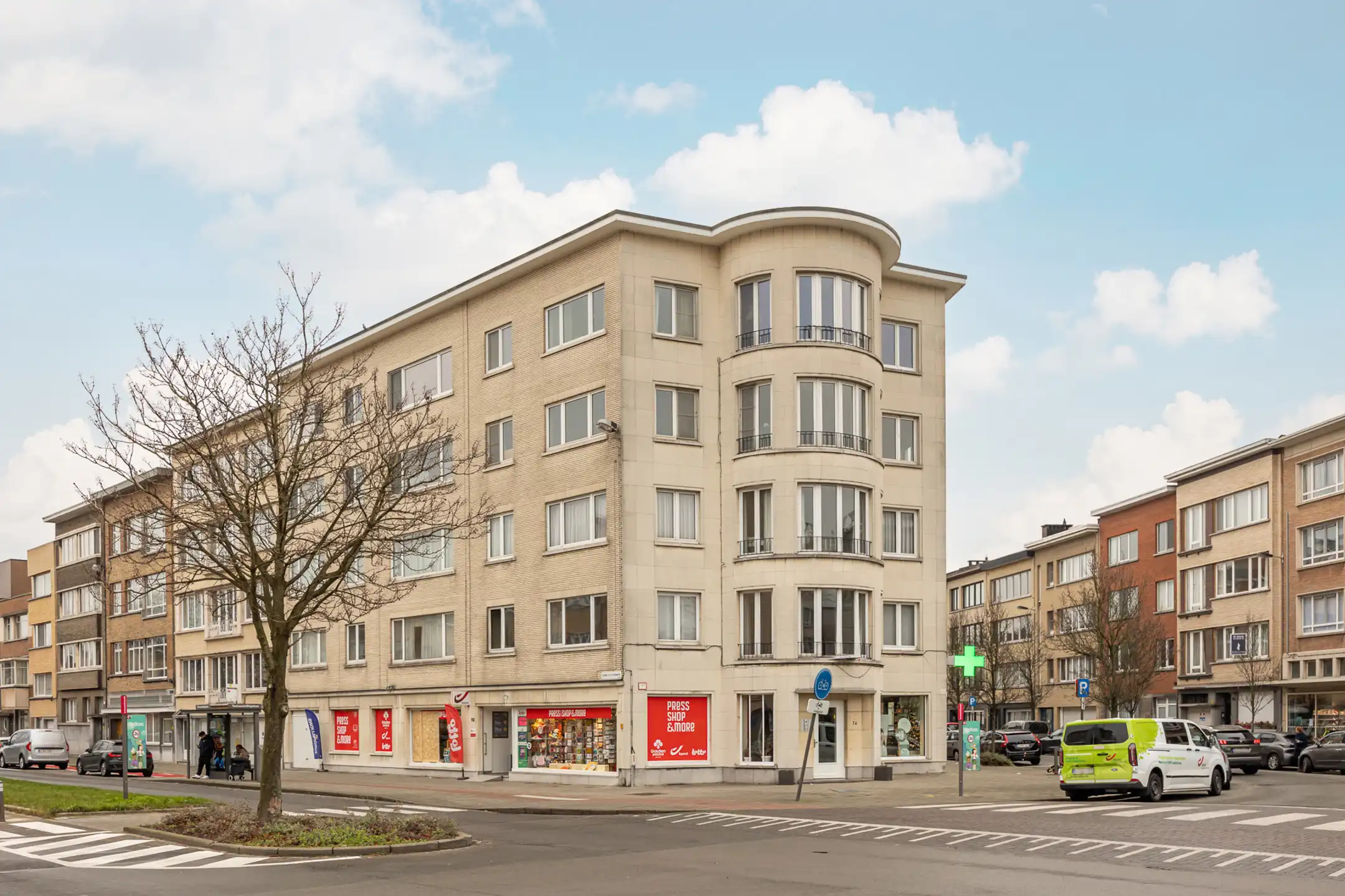 Ruim en lichtrijk appartement met 3 sk en 2 bk foto {{pictureIndex}}