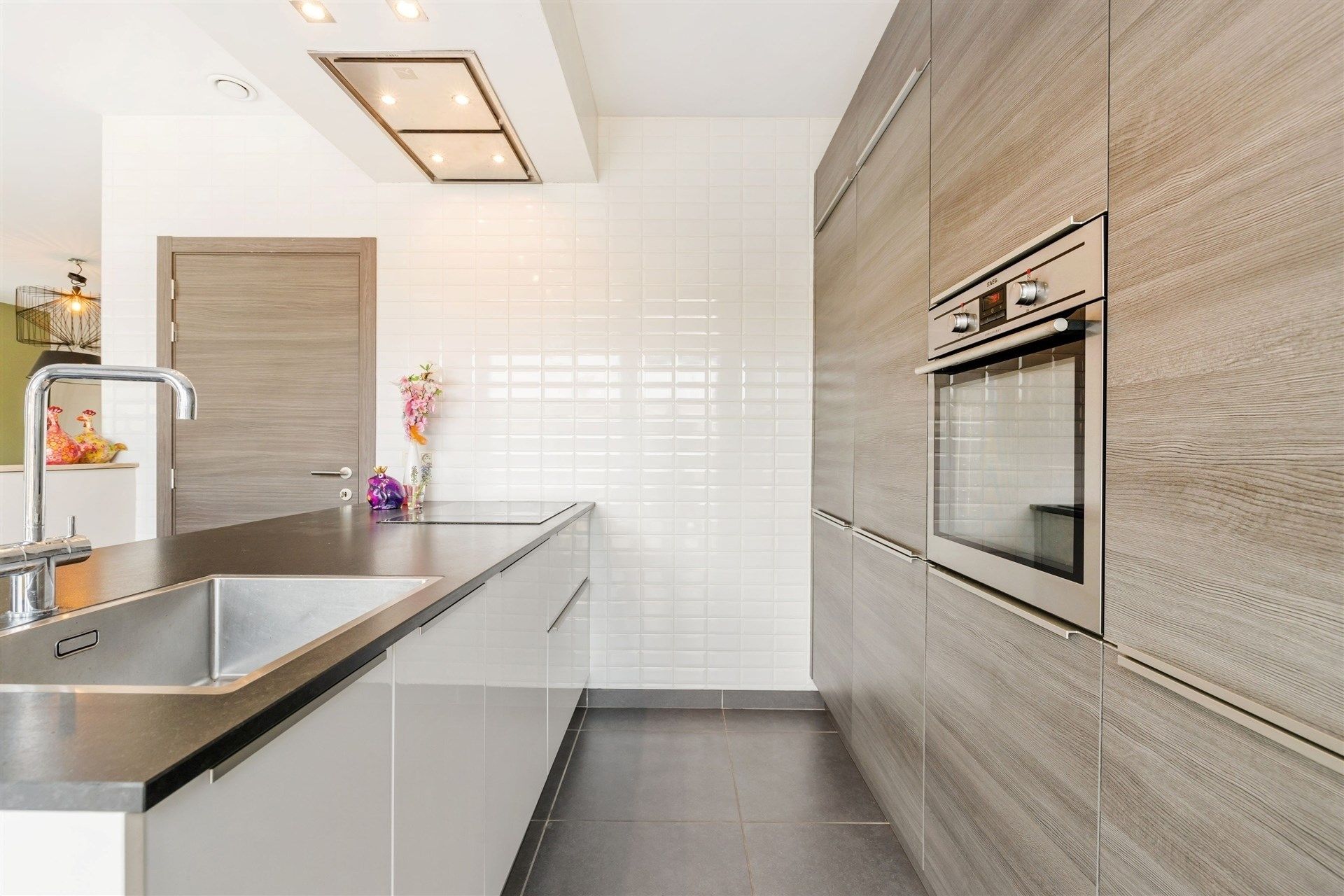 Recente gezinswoning met 3 slaapkamers en inpandige garage (BJ 2014) foto 8