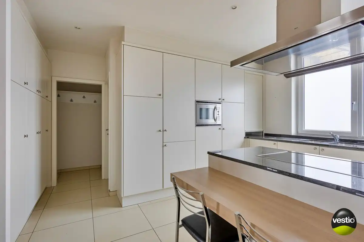 Riant appartement met panoramisch uitzicht, 2 slaapkamers en uitzonderlijk groot terras. foto 9