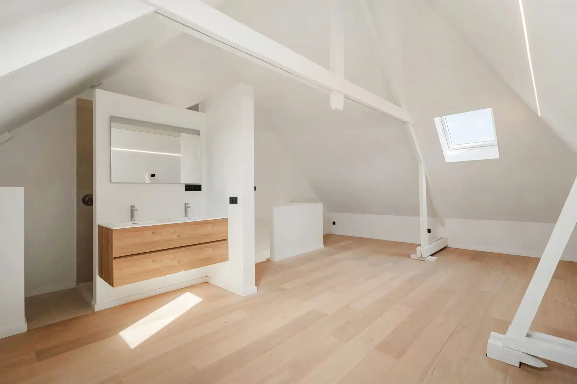 Eco-gerenoveerde gezinswoning op een perceel van 600m2 foto 19