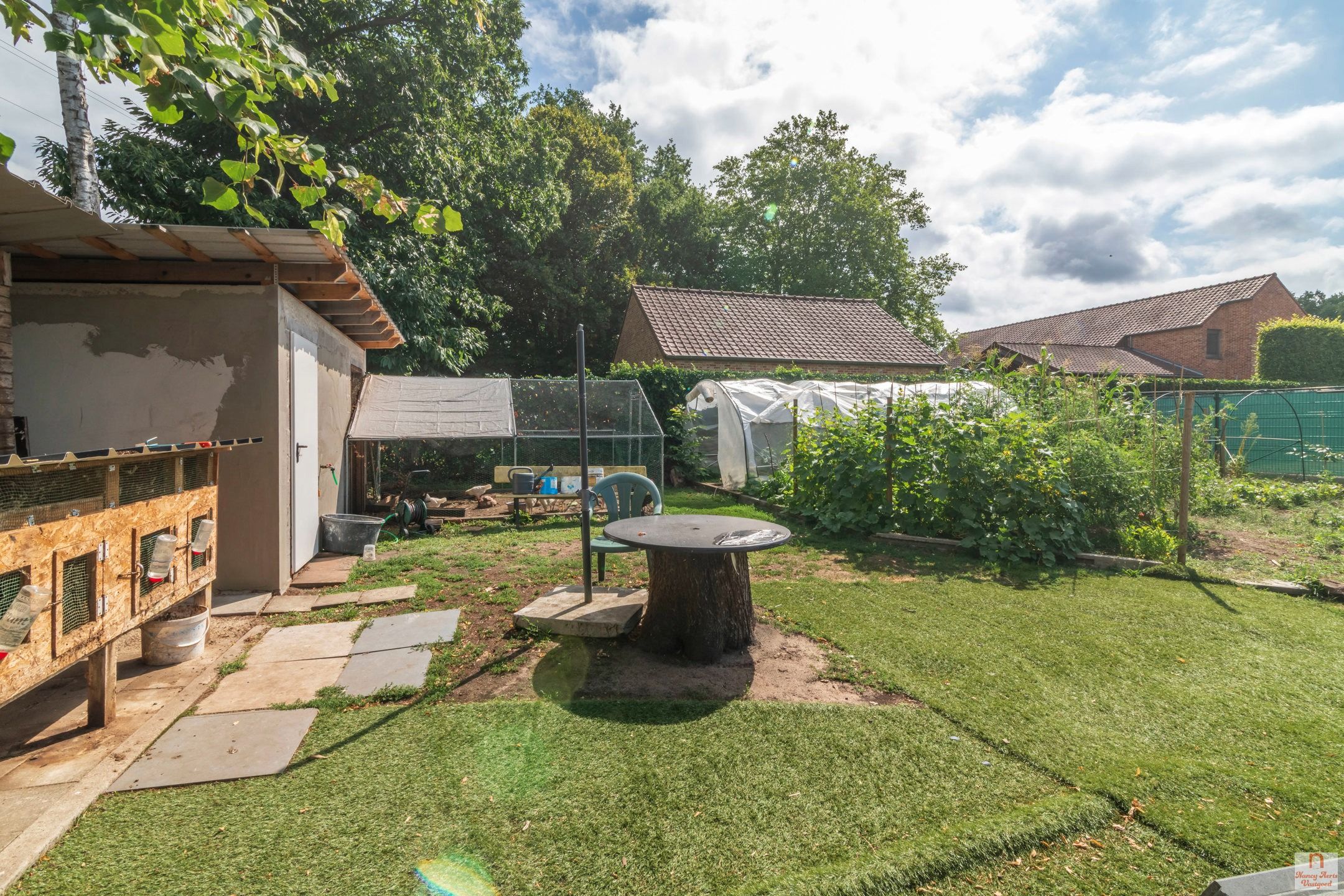 Grondig gerenoveerde splitlevelwoning in een rustige straat foto 46