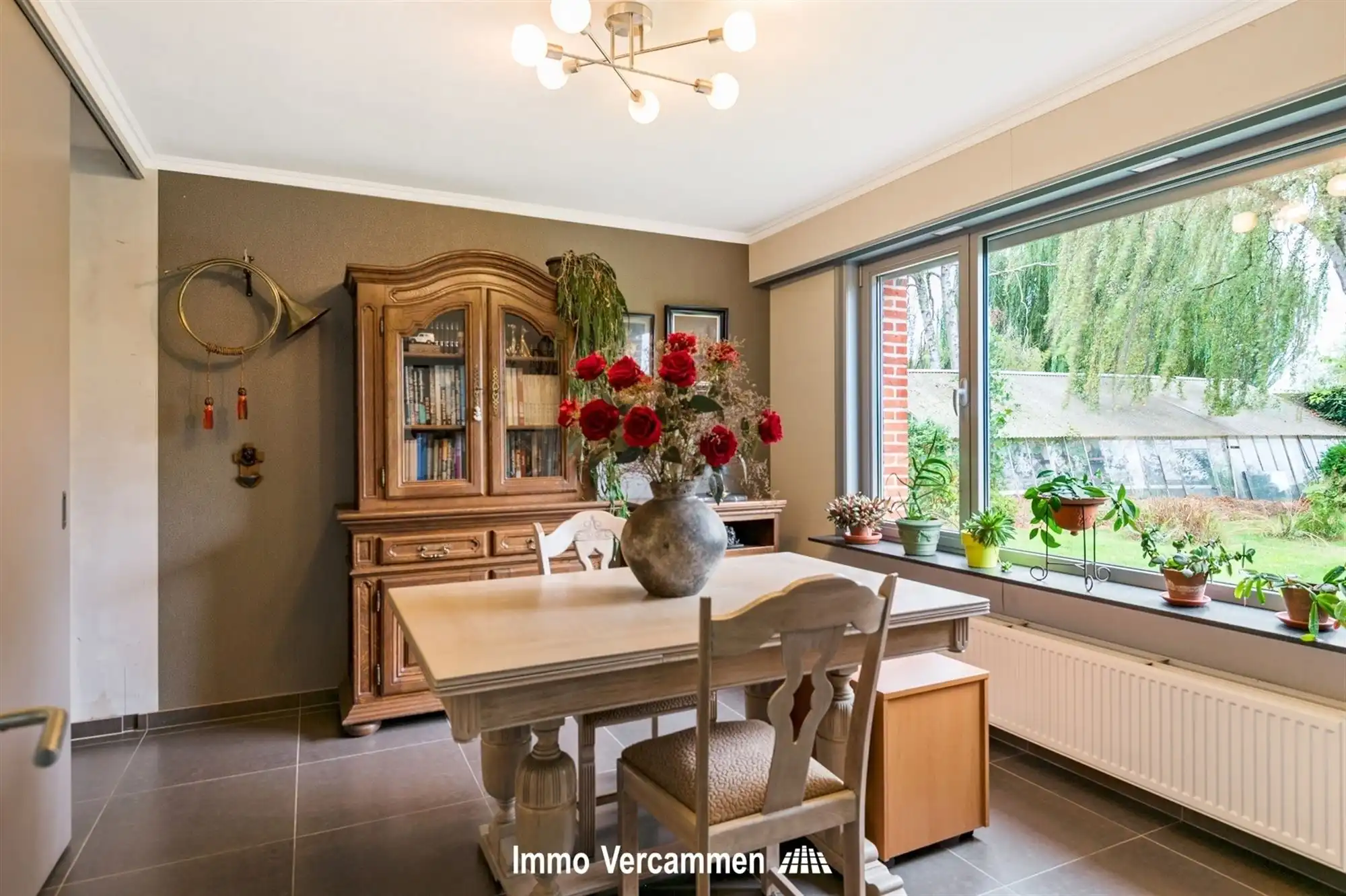 Verrassend ruime gezinswoning op een ware A-locatie te Putte foto 8