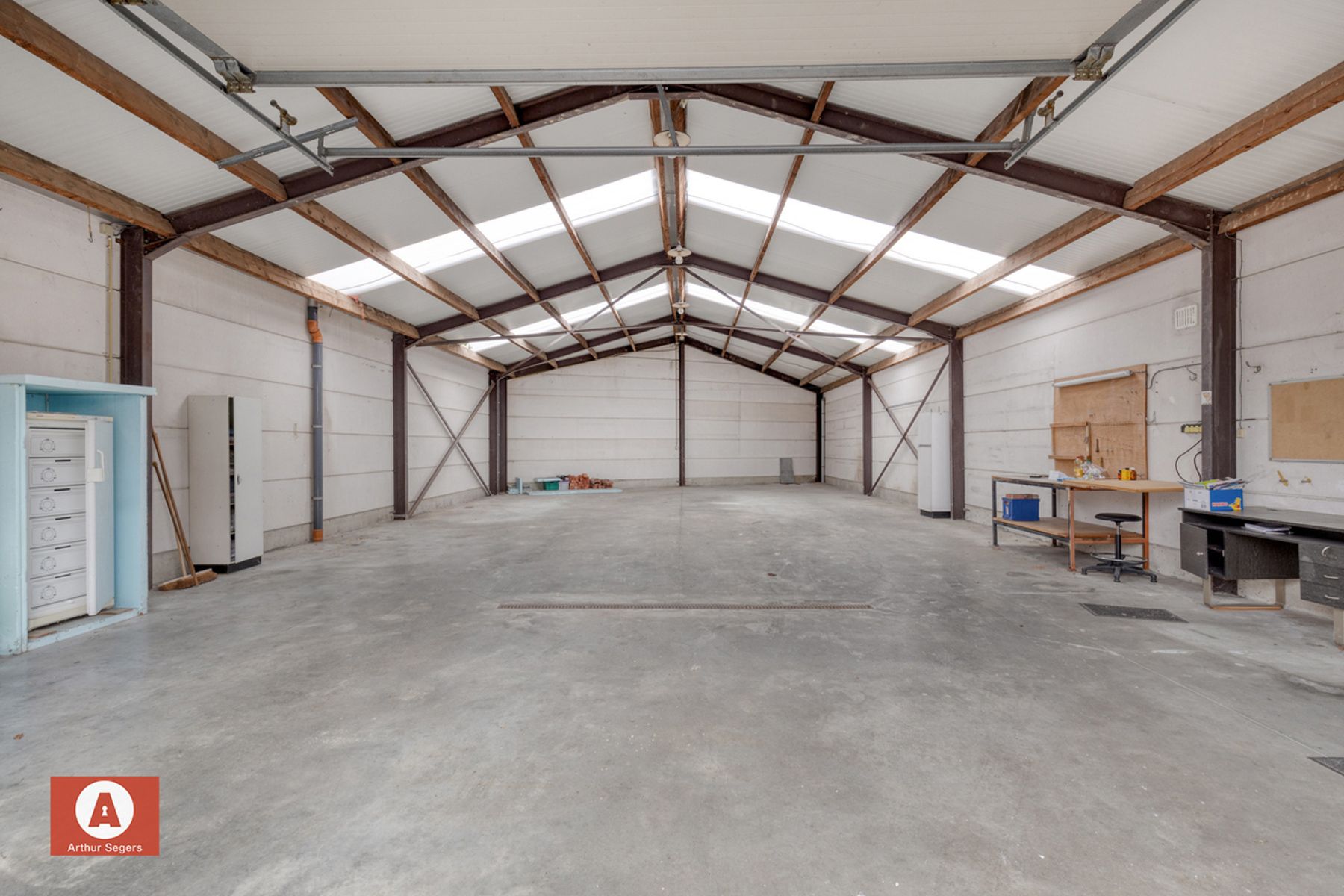 Instapklare halfopen woning met atelier in Opstal foto 26