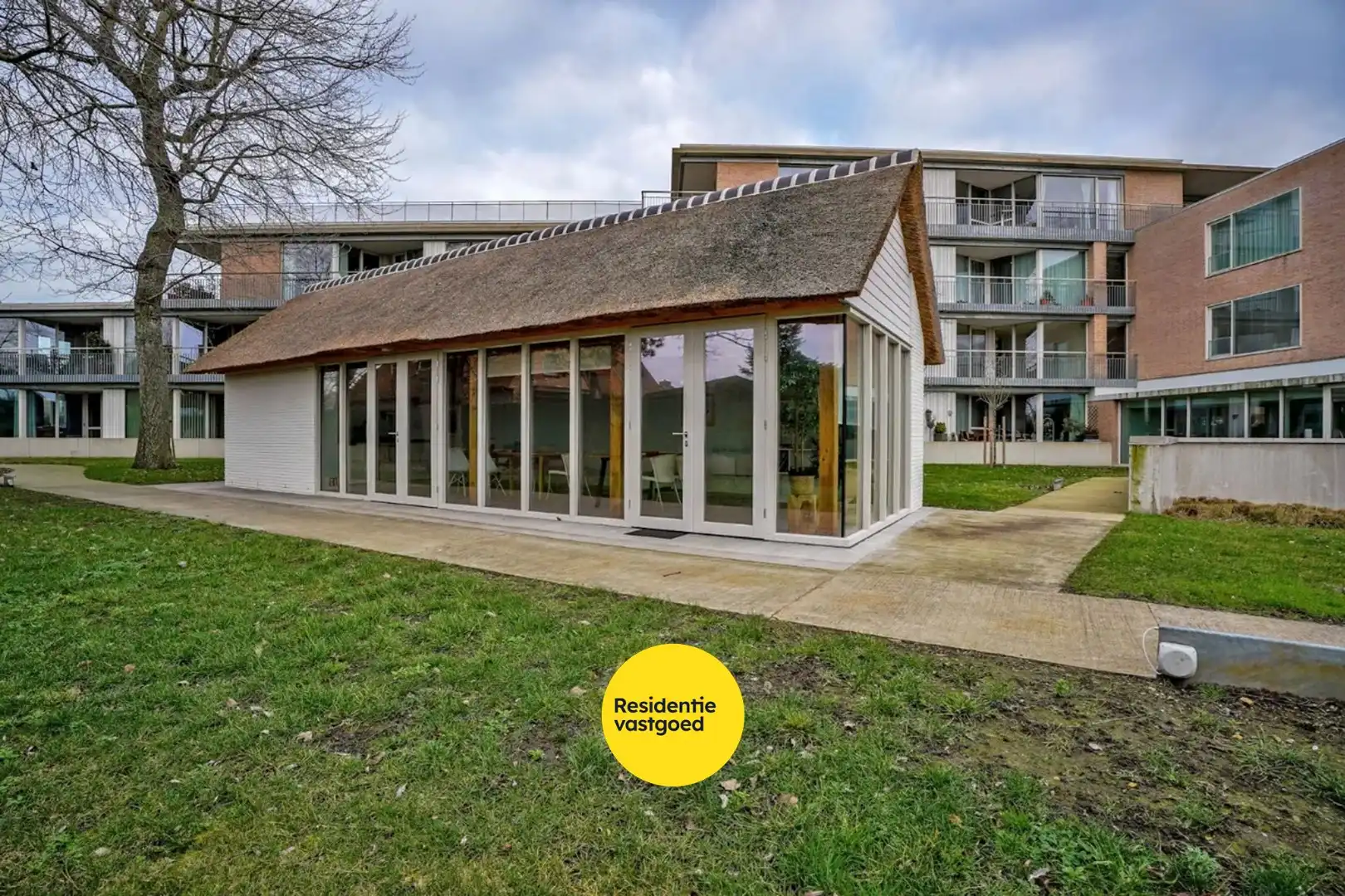 Prachtig 1-slaapkamerappartement met ruim terras (serviceflat) in Residentie Beukenhof, uniek wonen in de dorpskern van Oostduinkerke.  foto 23