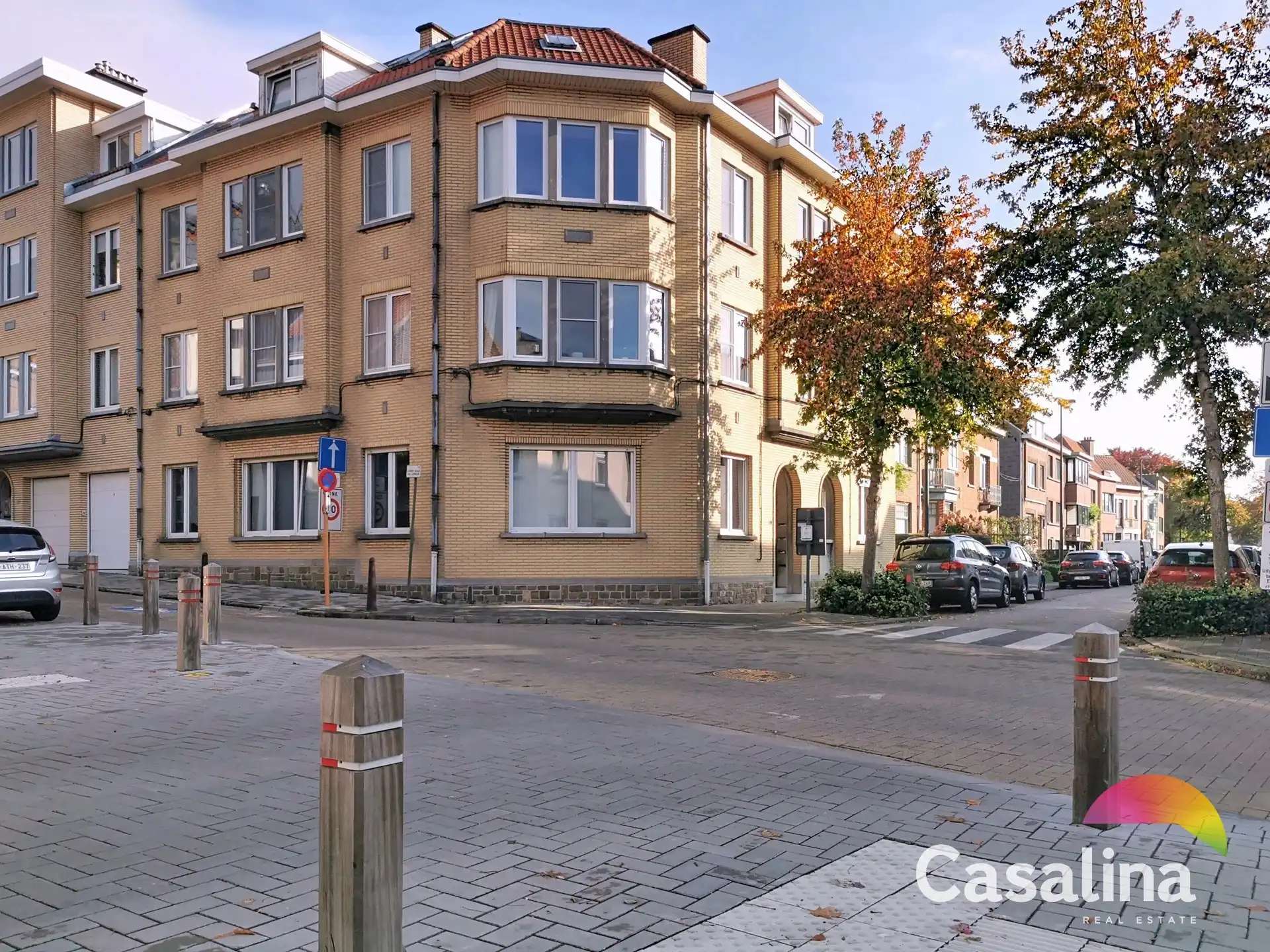 Modern gerenoveerd appartement op steenworp van Dumontplein. foto 2