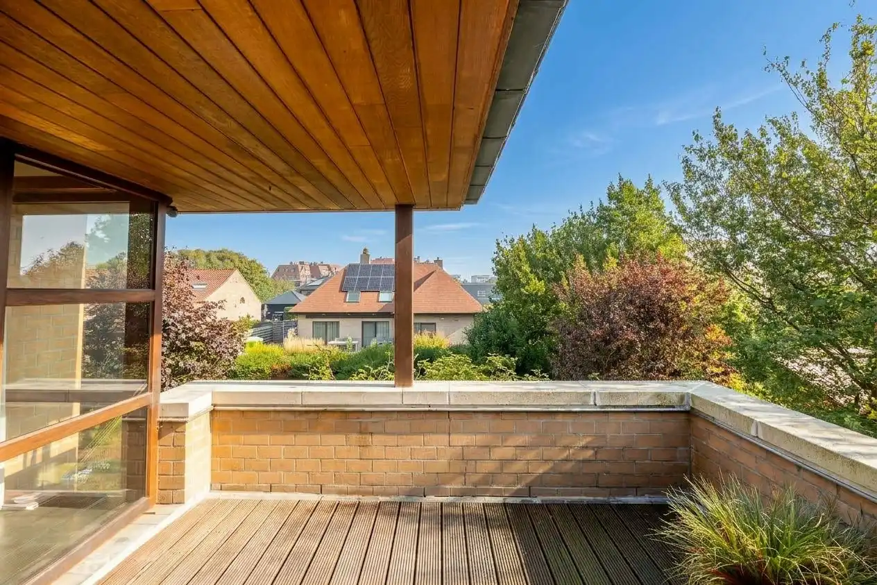 RUIME VILLA MET 340 M² BEW. OPP. AAN WOONPLEZIER, 3 ZONNETERRASSEN EN VOLLEDIG PRIVATE TUIN te Oostende ! foto 26