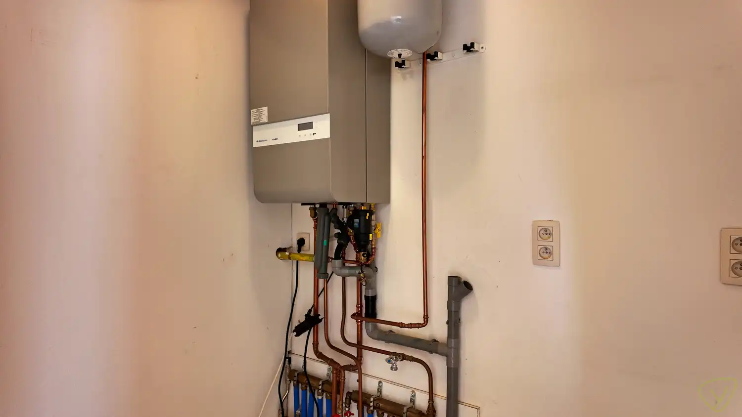 Lichtrijk appartement met panoramisch uitzicht op de Markt van Eeklo! foto 18