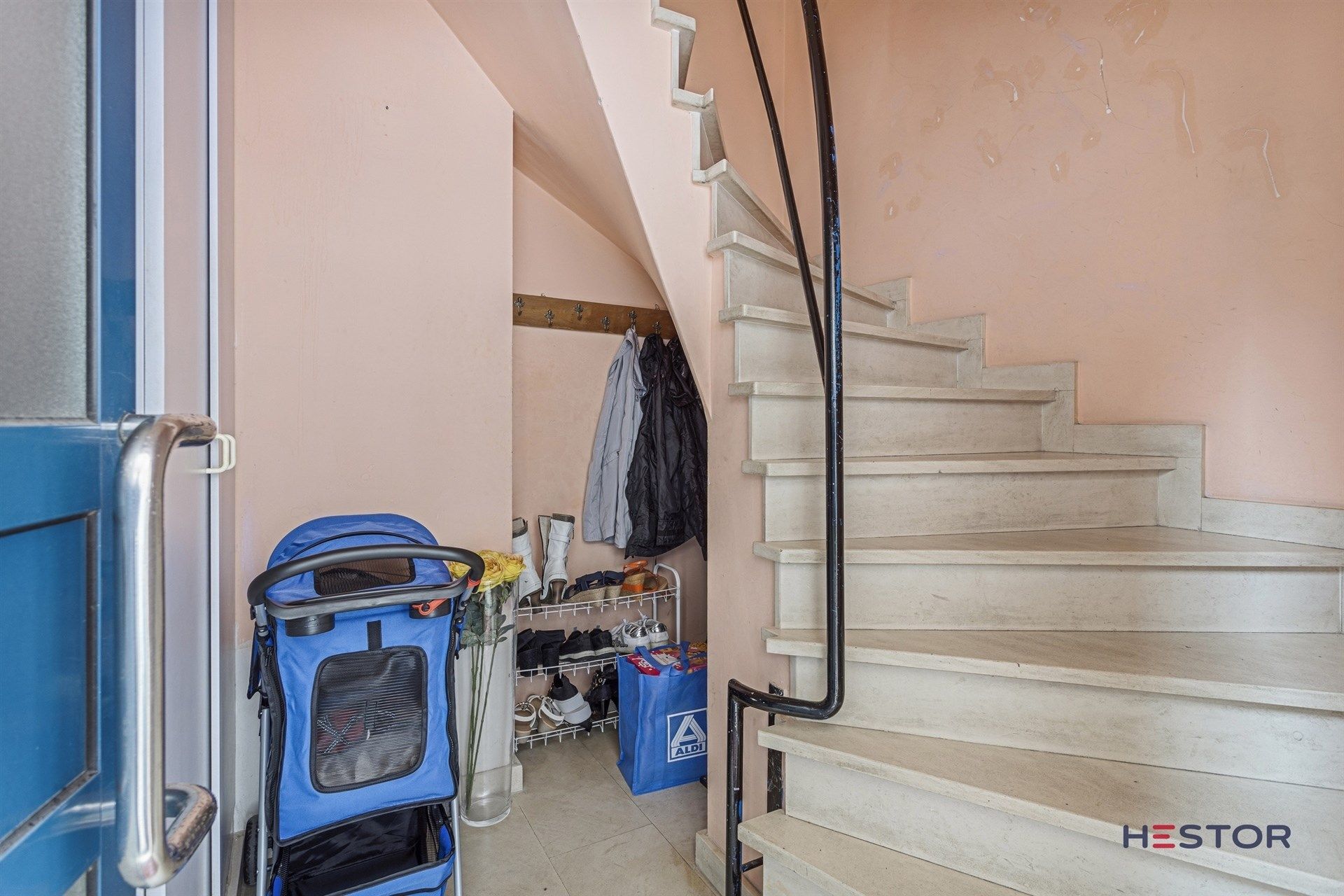 Woning voor gemengd gebruik in het centrum van Zele foto 9