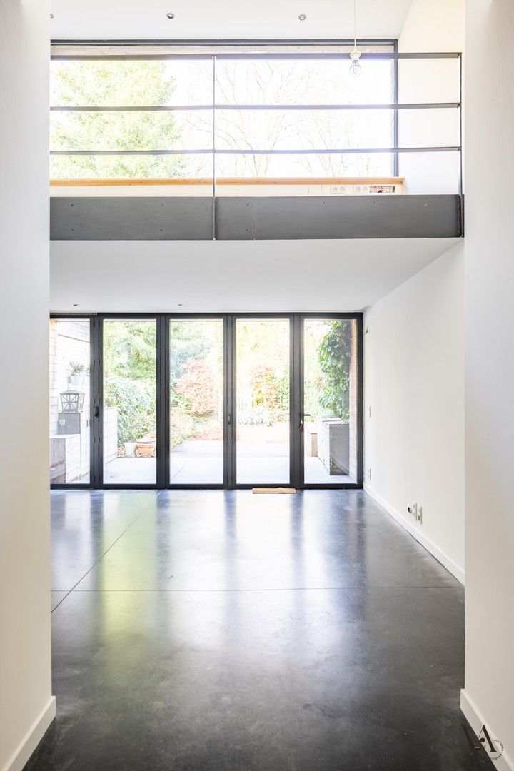 Gerenoveerde gezinswoning met tuin aan Park Michotte foto 5