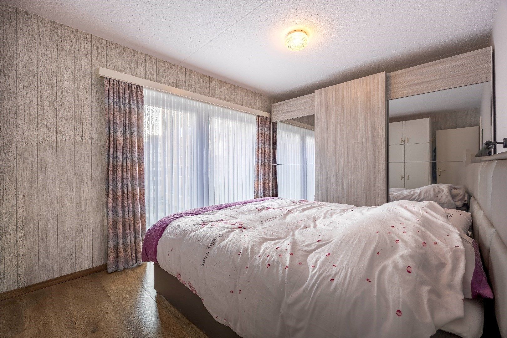 Charmant appartement met zijdelings zeezicht en terras. foto 6