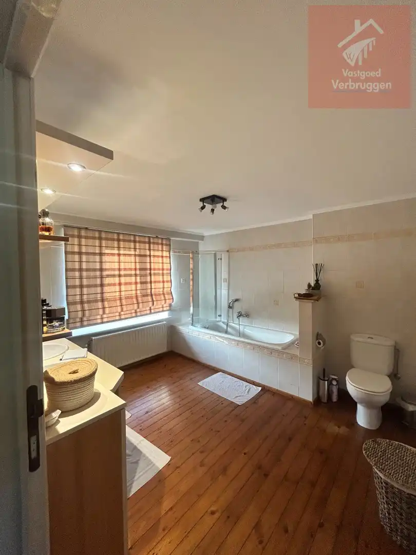 Woning met 2 slaapkamers, garage en tuin foto 10