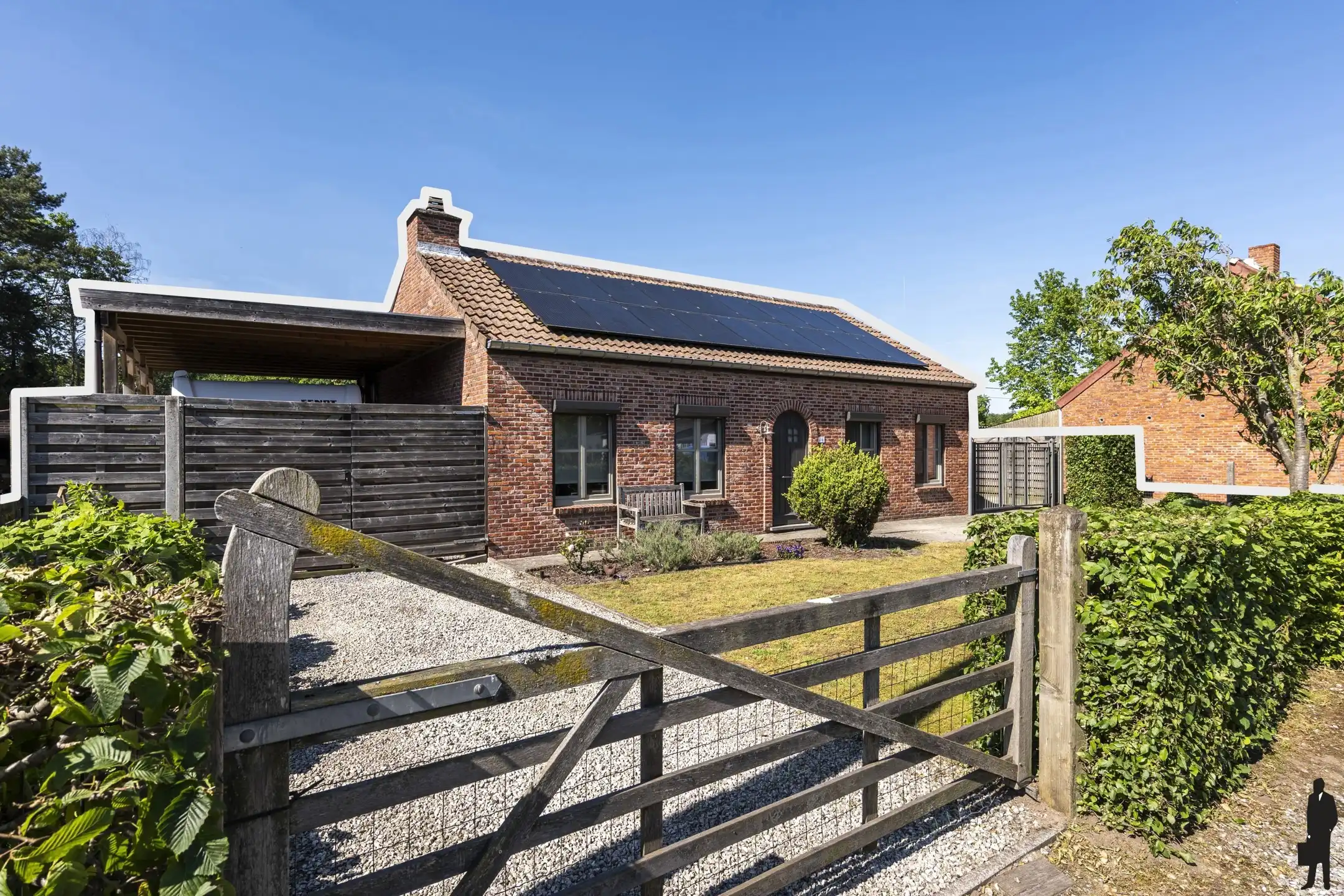 Hoofdfoto van de publicatie: Woning in groen - kwalitatieve renovatie; excellente ligging