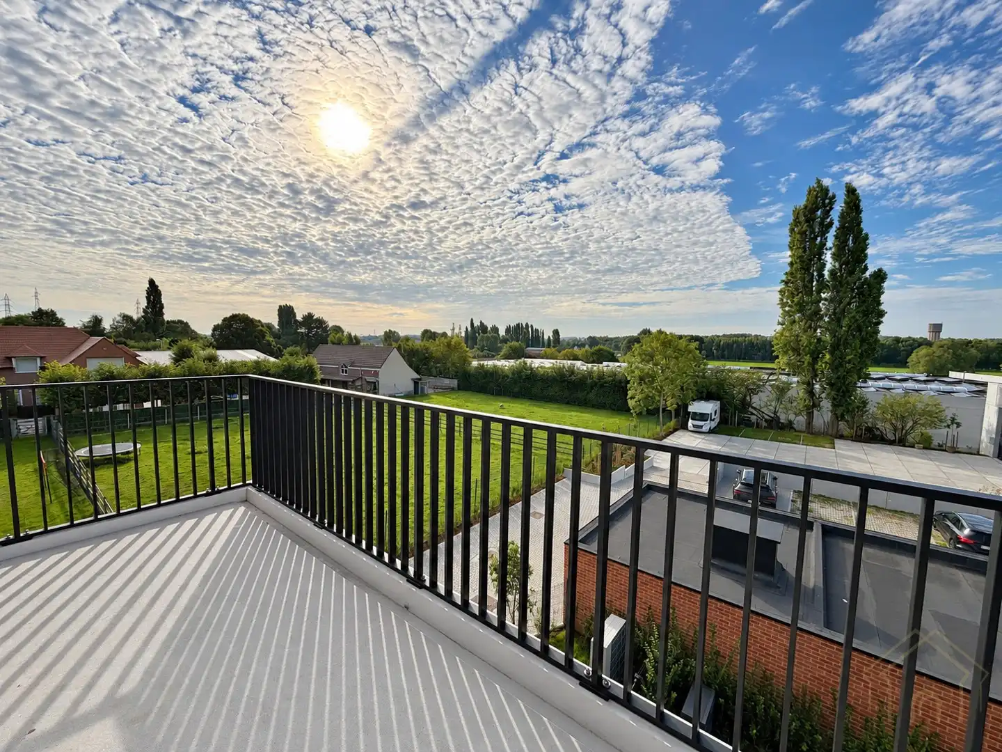 Nieuw appartement met 2 slaapkamers, garage en parkeerplaats, perfect gelegen in Menen - Te huur! foto 10