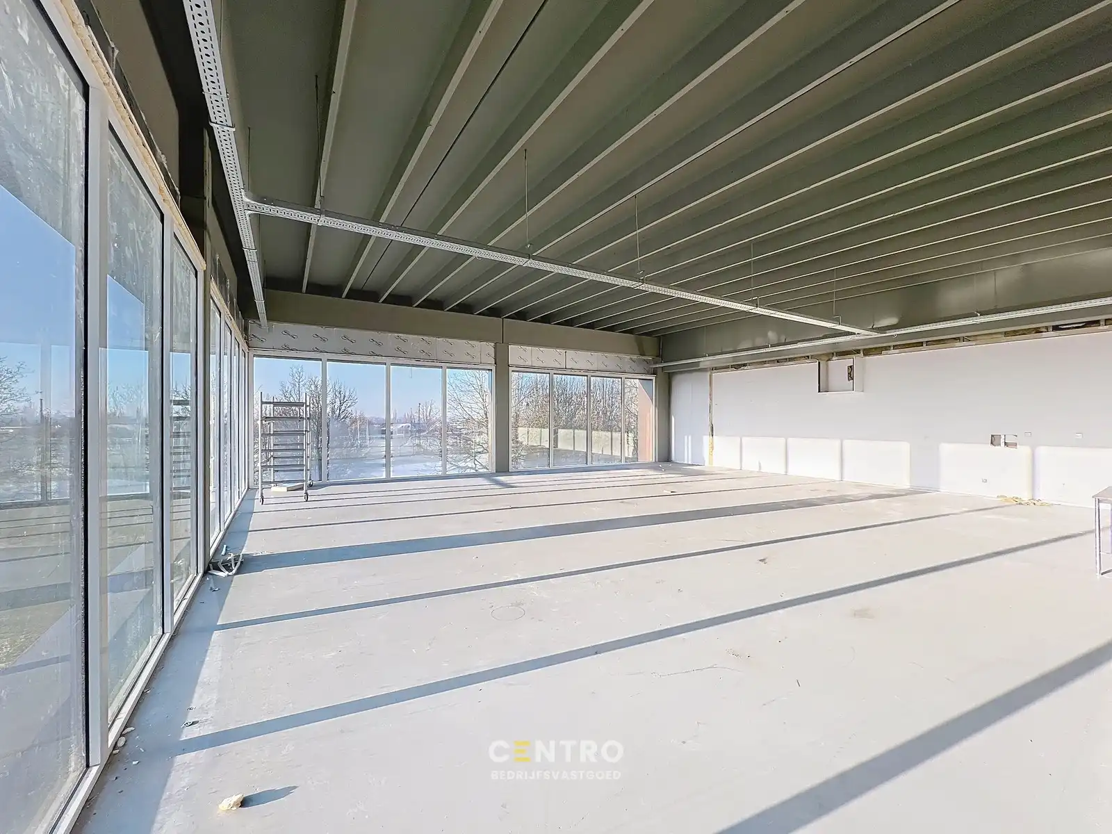 Energiezuinige, vernieuwde SERVICED kantoorruimte met mogelijkheid om een MAGAZIJN (215m²) bij te huren op Ieper Business Park! foto 16