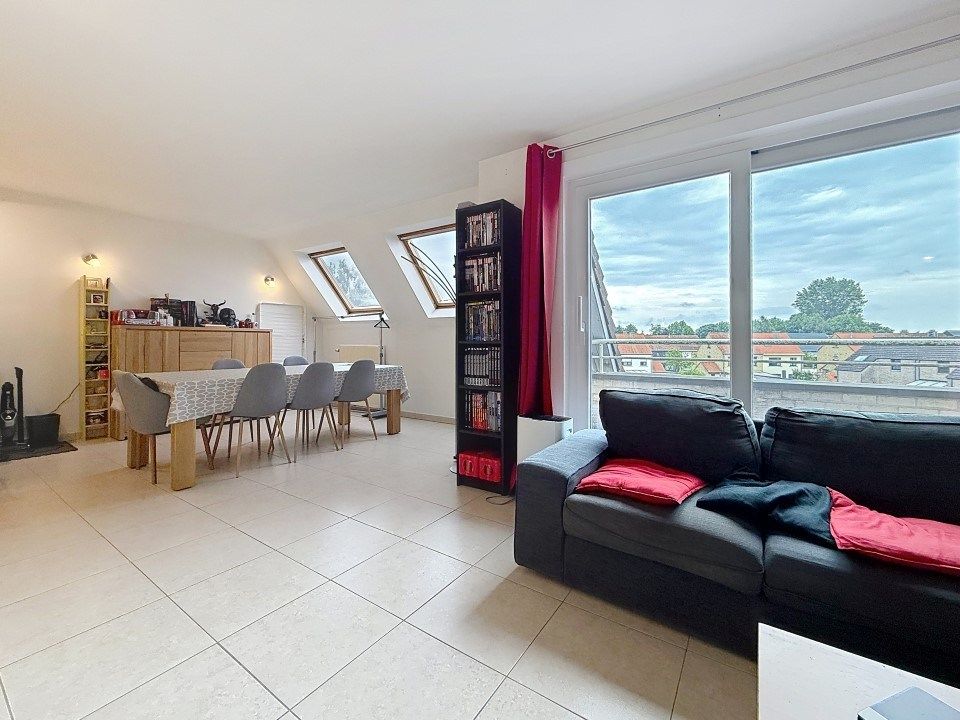 Energiezuinig appartement met 2 slaapkamers en terras vlakbij centrum Torhout foto {{pictureIndex}}