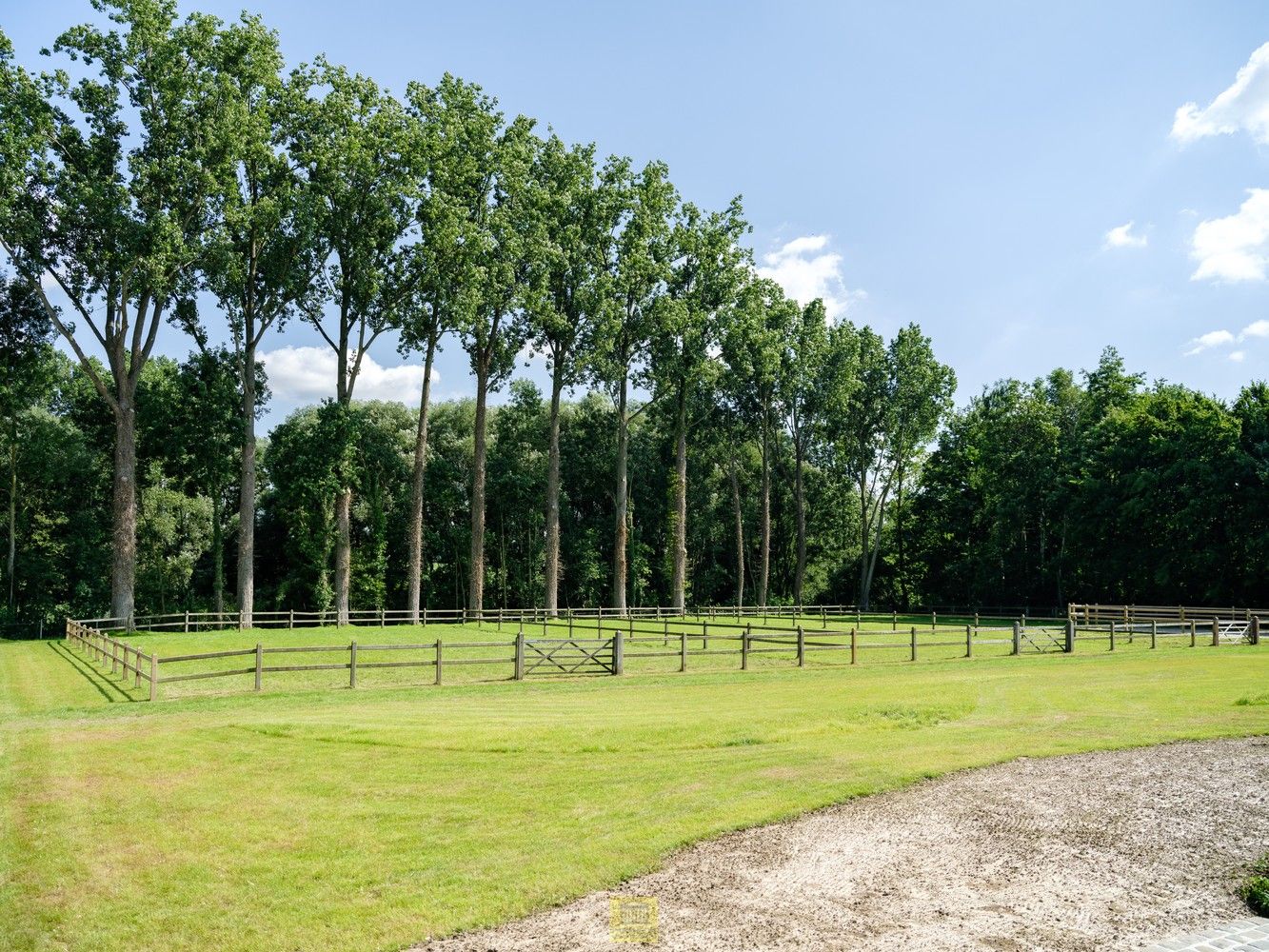 Uitzonderlijk pand - manege met gastenverblijf foto 37