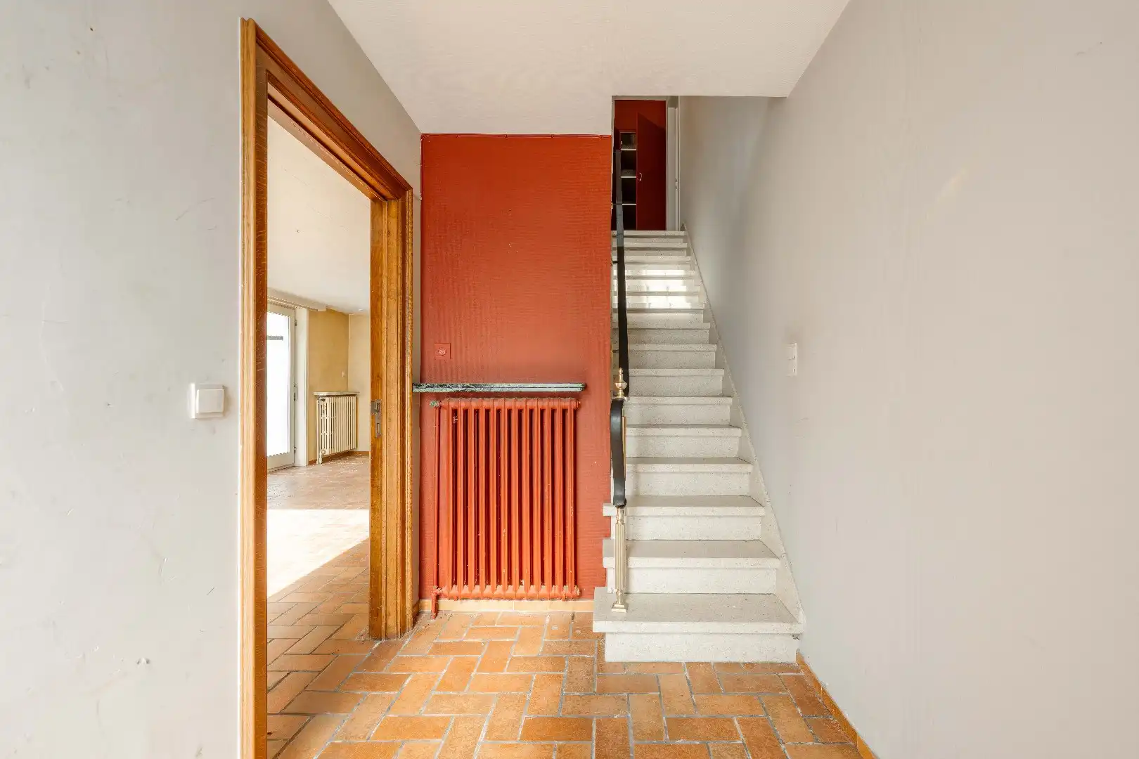 Te renoveren woning met tal van potentieel in centrum Aarsele foto 2