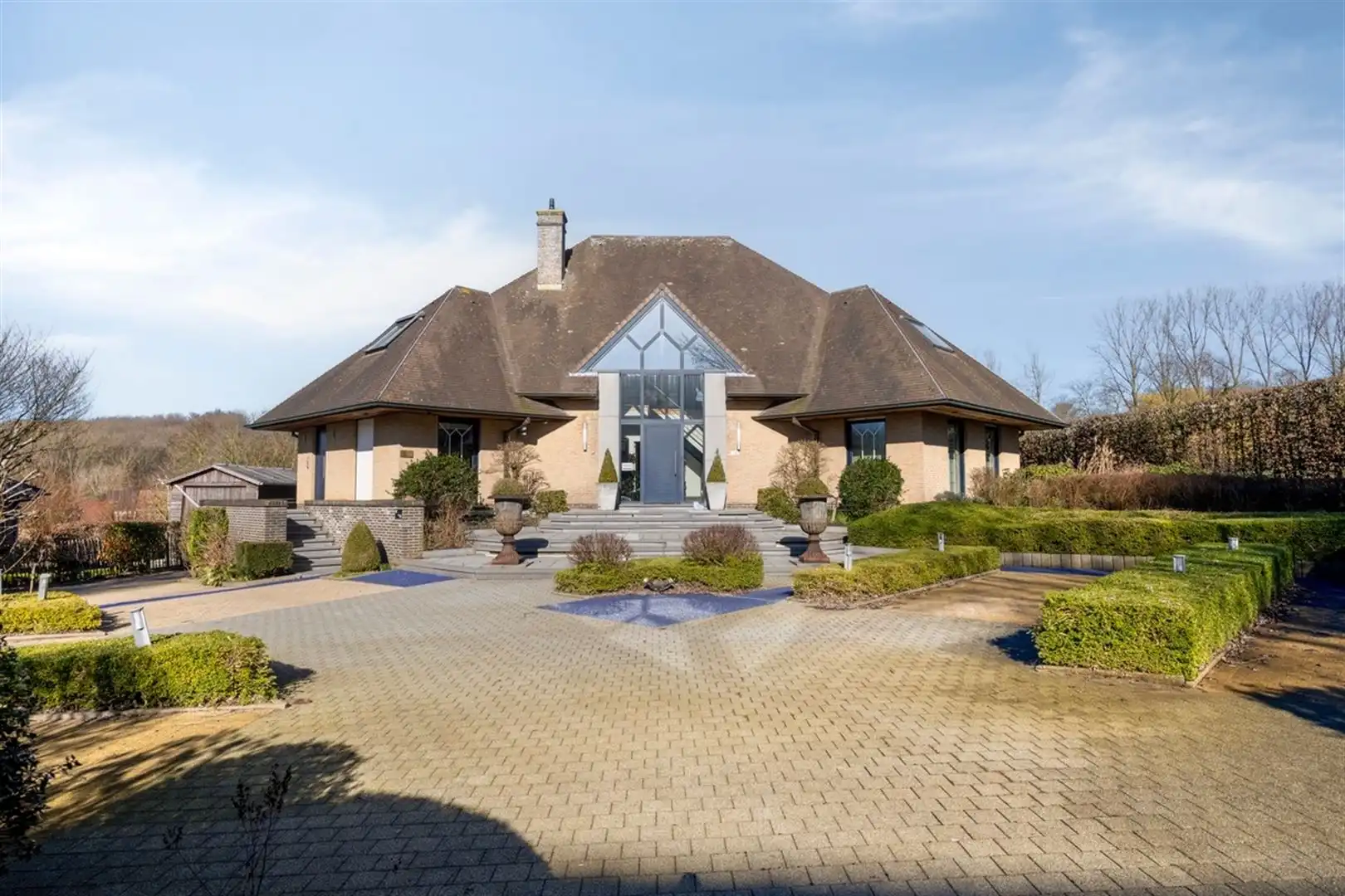 Riante villa op 3465 m2 in deelgemeente Volkegem foto {{pictureIndex}}