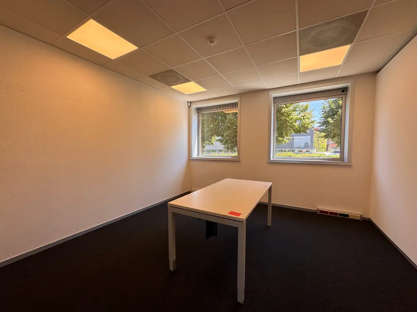 Instapklare kantoorruimte van 705 m² in Ieper foto 14