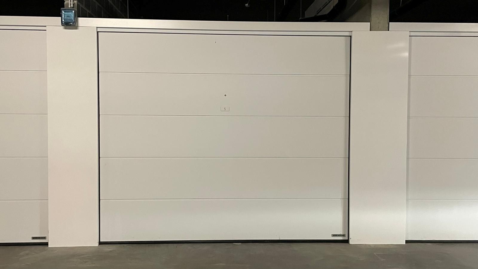 AFGESLOTEN GARAGEBOX TE KOOP IN SINT-IDESBALD foto 2