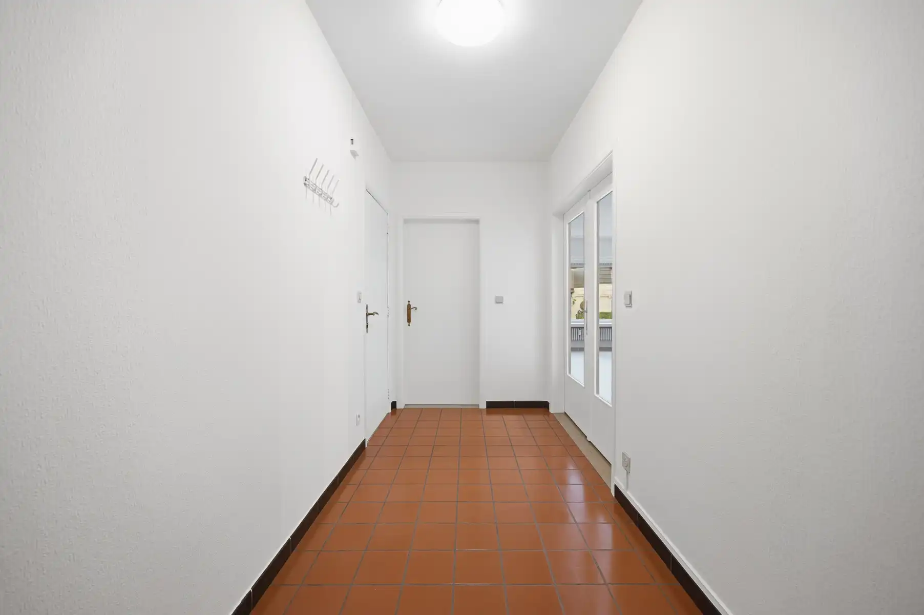 Drieslaapkamerappartement met  garagebox  te HEIST-OP-DEN-BERG foto 3
