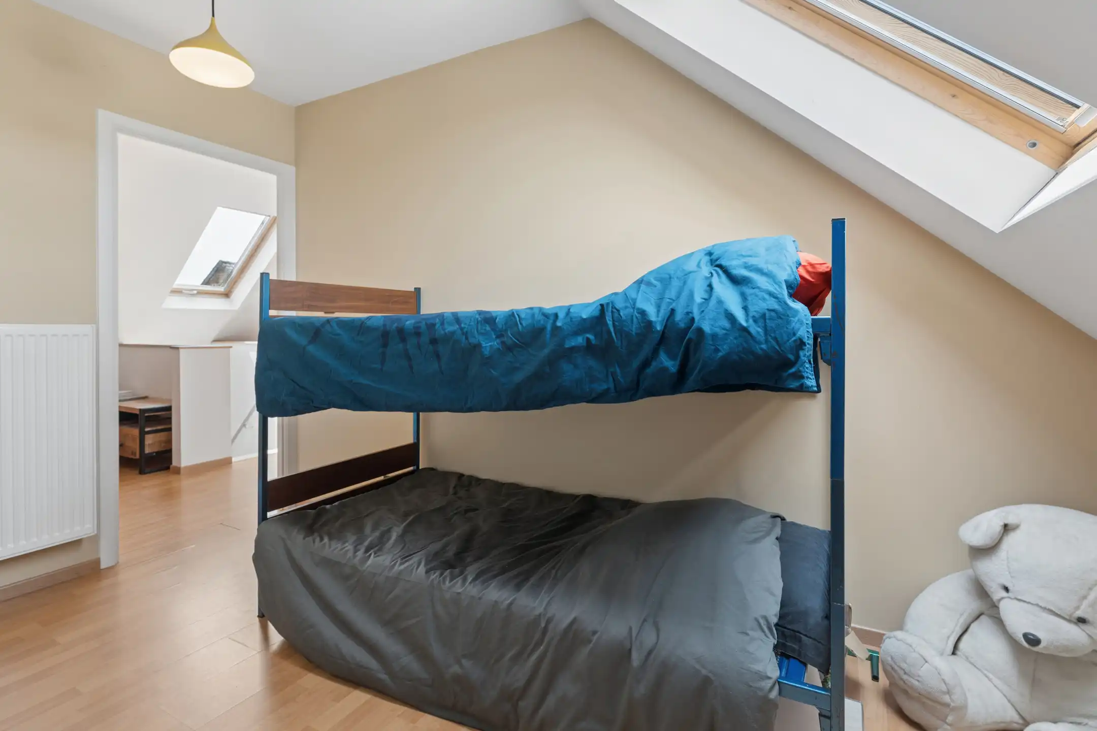 Ruime gezinswoning met garage en 5 slaapkamers.  foto 15