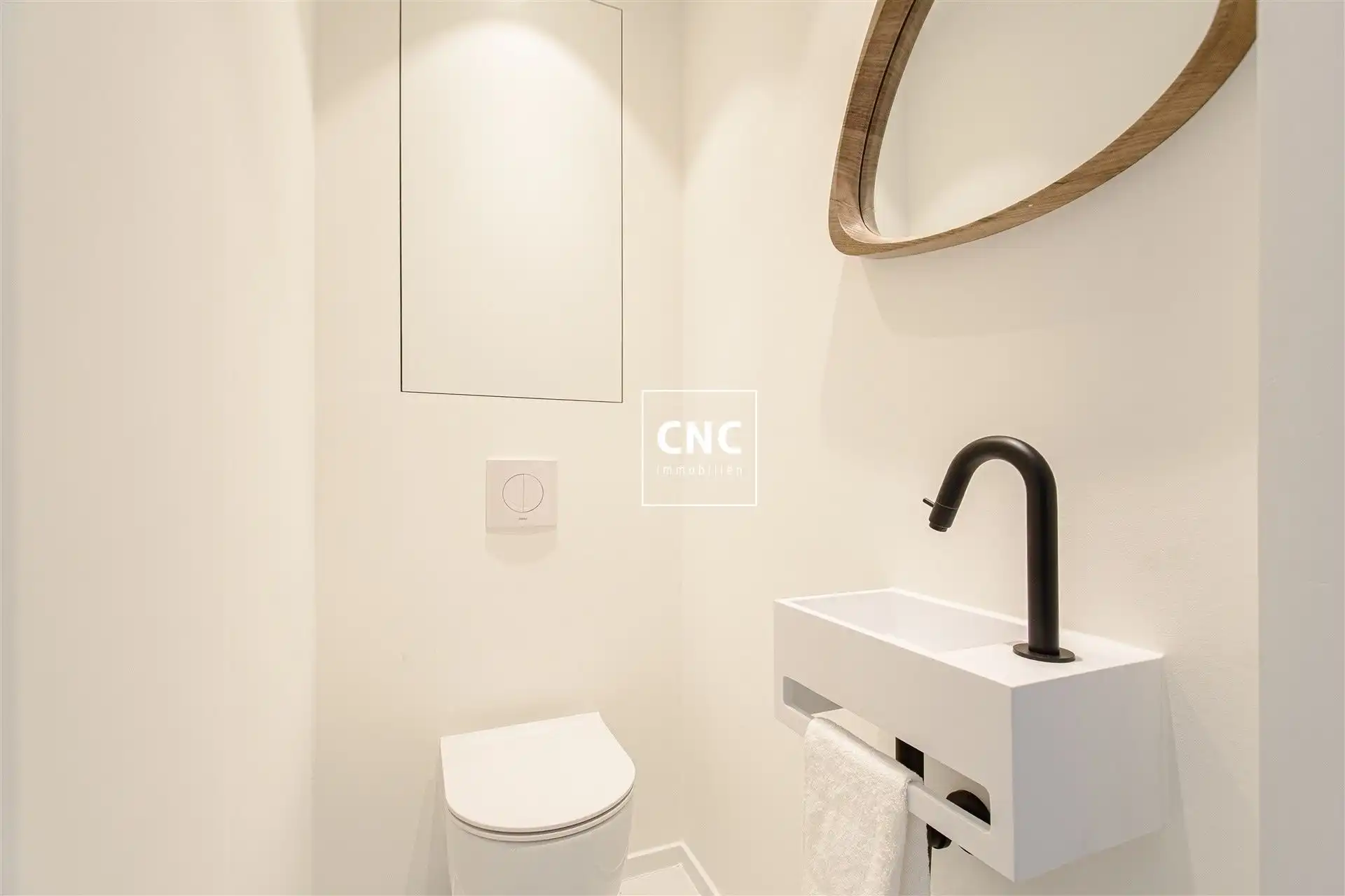 Stijlvol gerenoveerde duplex op toplocatie in Knokke

 foto 24