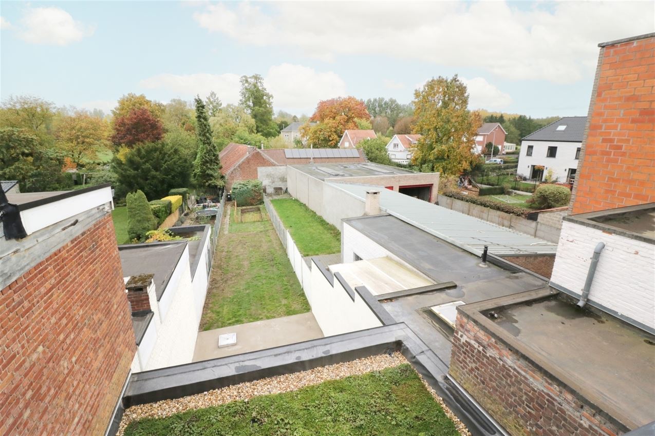 Hoogwaardig gerenoveerde stadswoning met 3slk en tuintje foto 34
