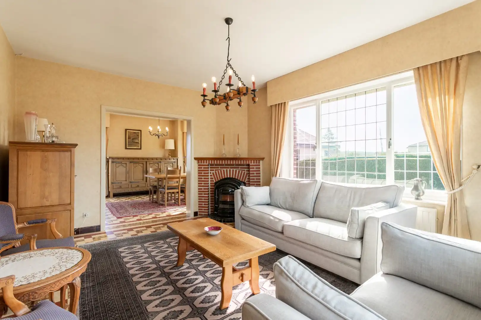 Te renoveren woning met 5 slpks op topligging in Dworp foto 4