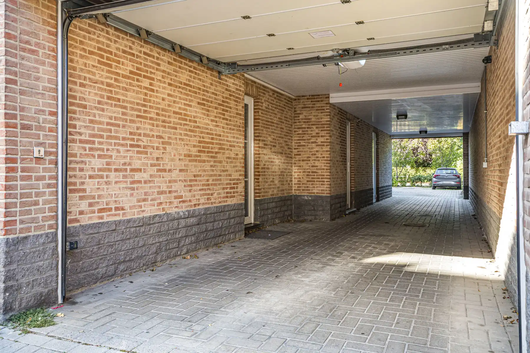 Appartement met 2 slaapkamers, 2 autostaanplaatsen en balkon foto 21