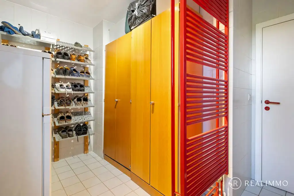 Ruime villa met 4 slaapkamers op ruim perceel met prachtige ligging! foto 16