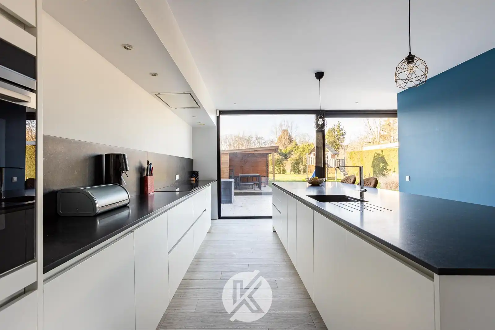 Kwalitatieve woning in moderne stijl foto 11