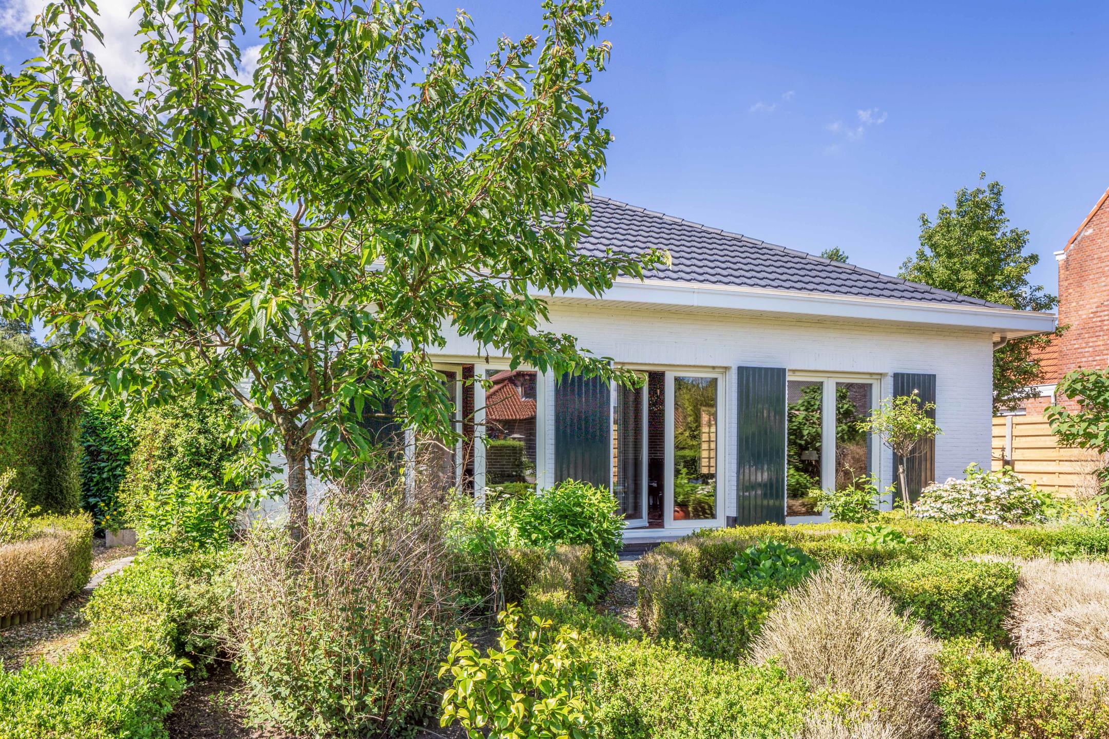 Woning met tuin te huur op goede locatie nabij het centrum van Sint-Antonius. foto 17