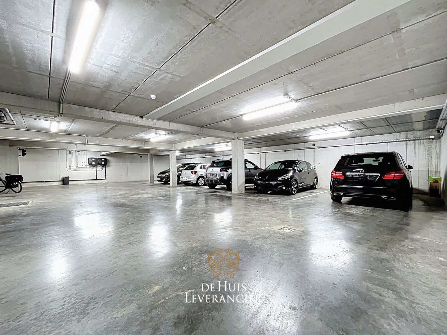 Discrete luxe & tijdloze elegantie : subliem nieuwbouwappartement met terras en gemeenschappelijk tuin te koop in Boechout foto 36