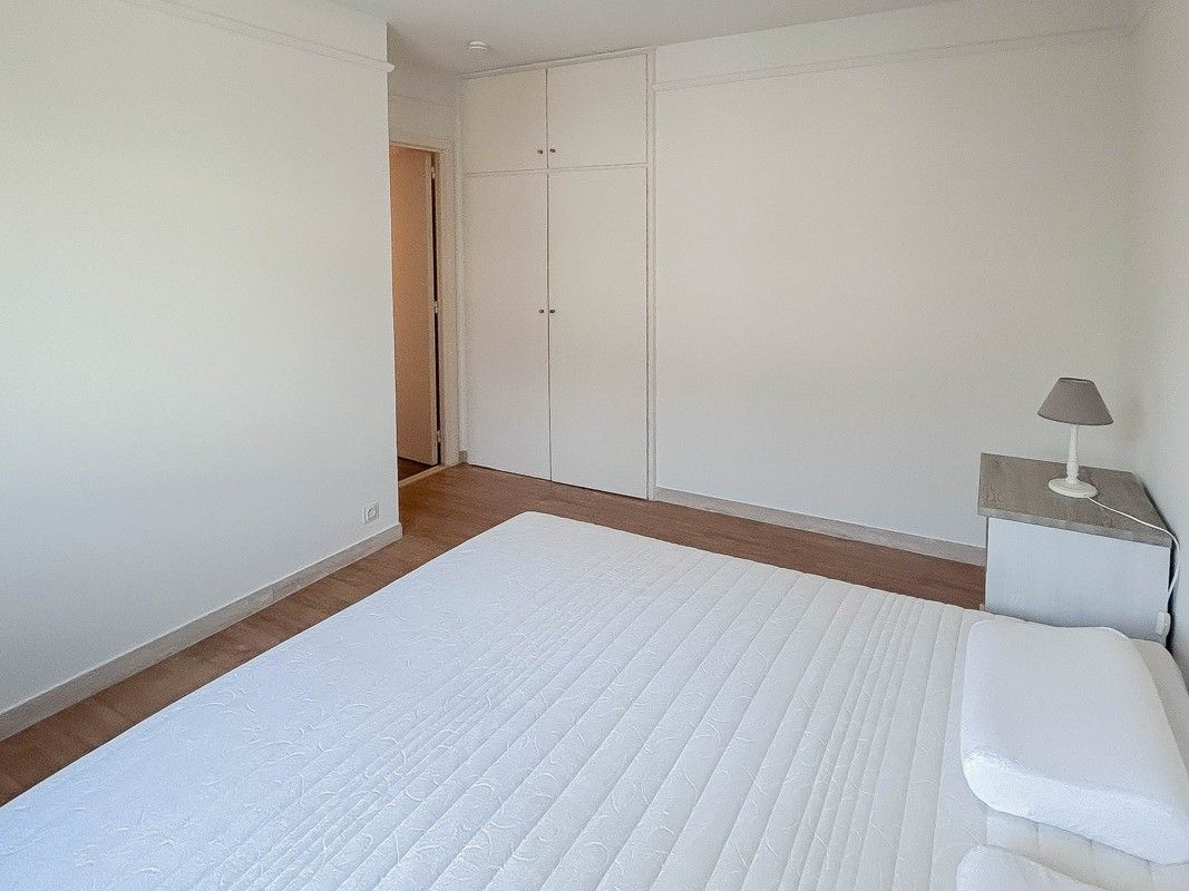 Gemeubelde 2 slaapkamer appartement te huur foto 12