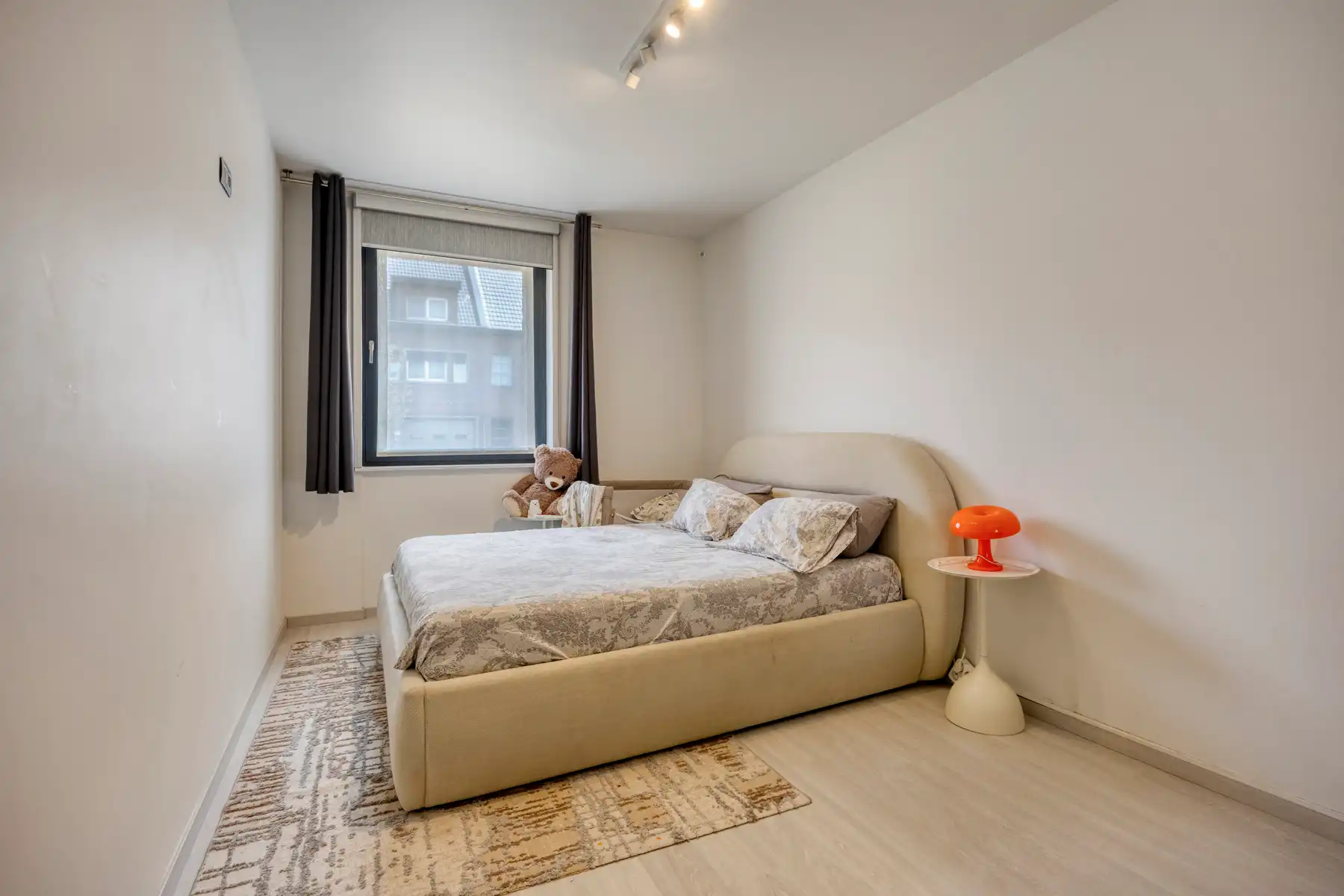 Modern en energiezuinig gelijkvloers appartement vlabij centrum foto 18
