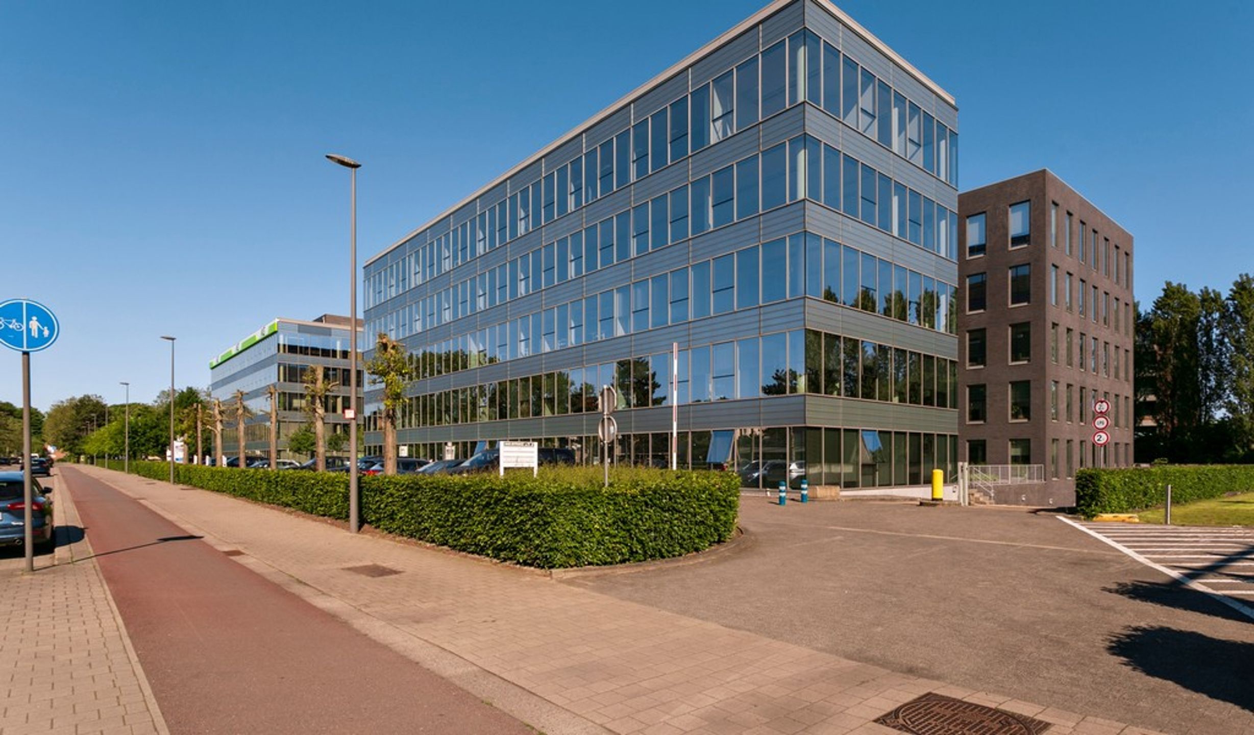 Moderne instapklaar kantorengebouw The Ultimate foto 3