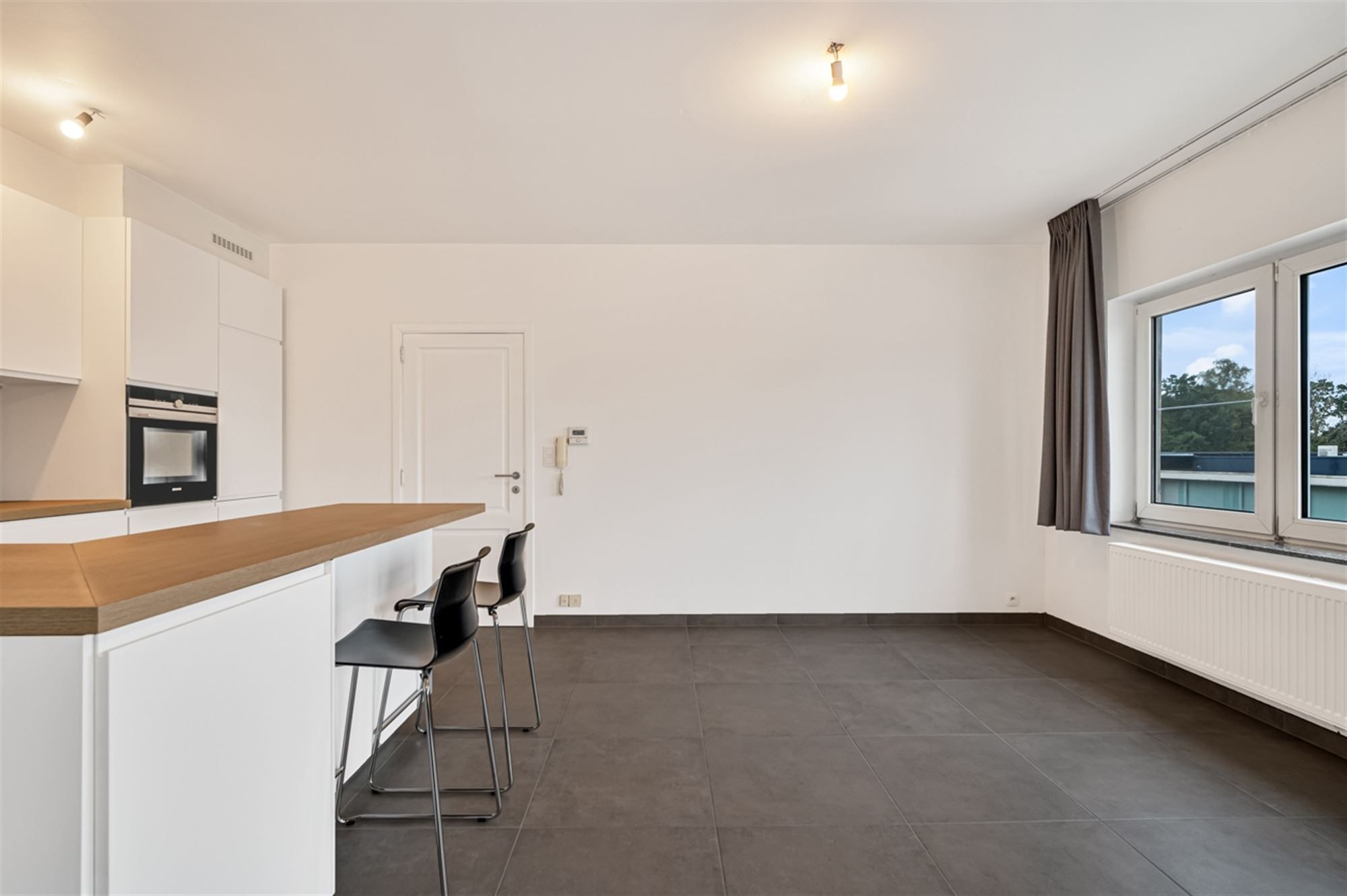 Prachtig gerenoveerd appartement te Erembodegem	 foto 6