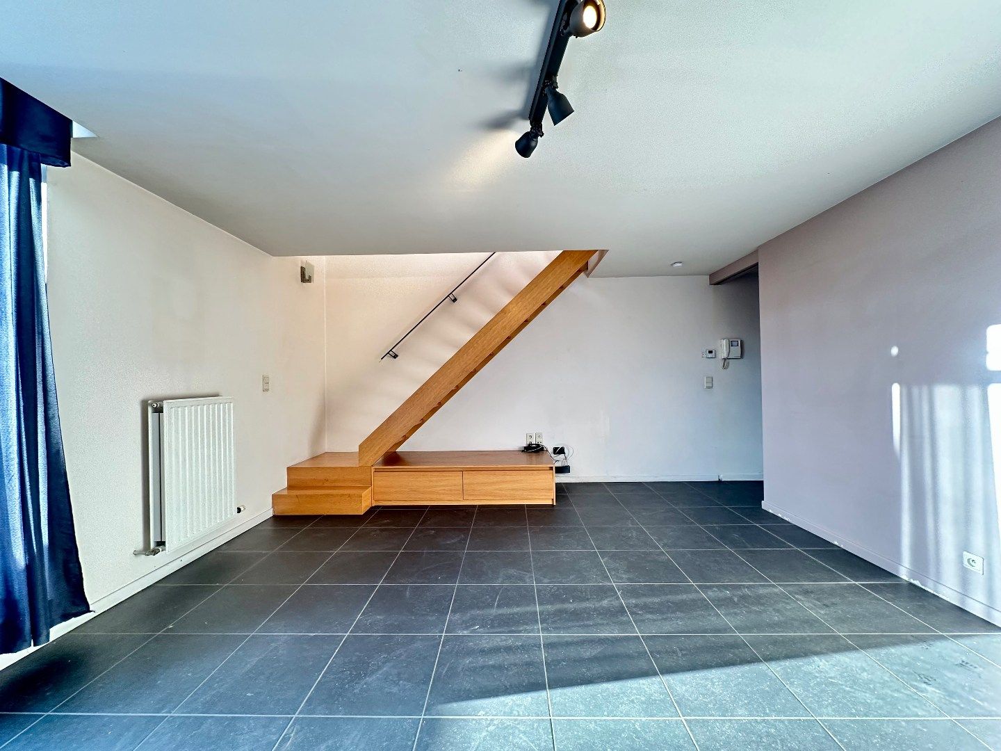 Goed gelegen appartement met 2 slaapkamers, terras en autostaanplaats te Tongeren foto 4